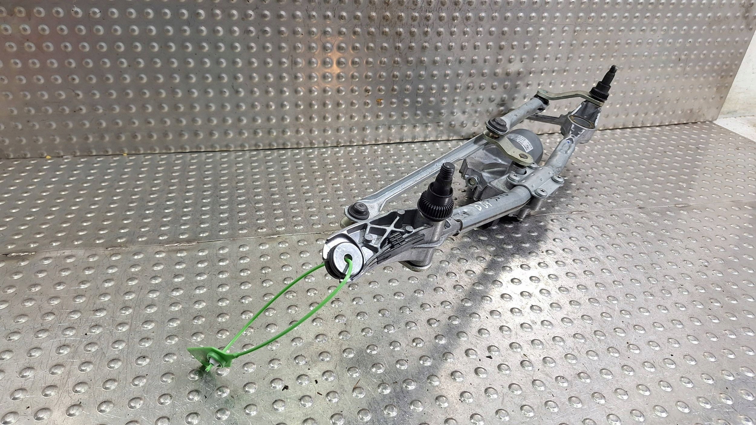 Gestänge Motor Wischer vorne 6978263 BMW 3 E90 E91 E92 E93 EUROPA
