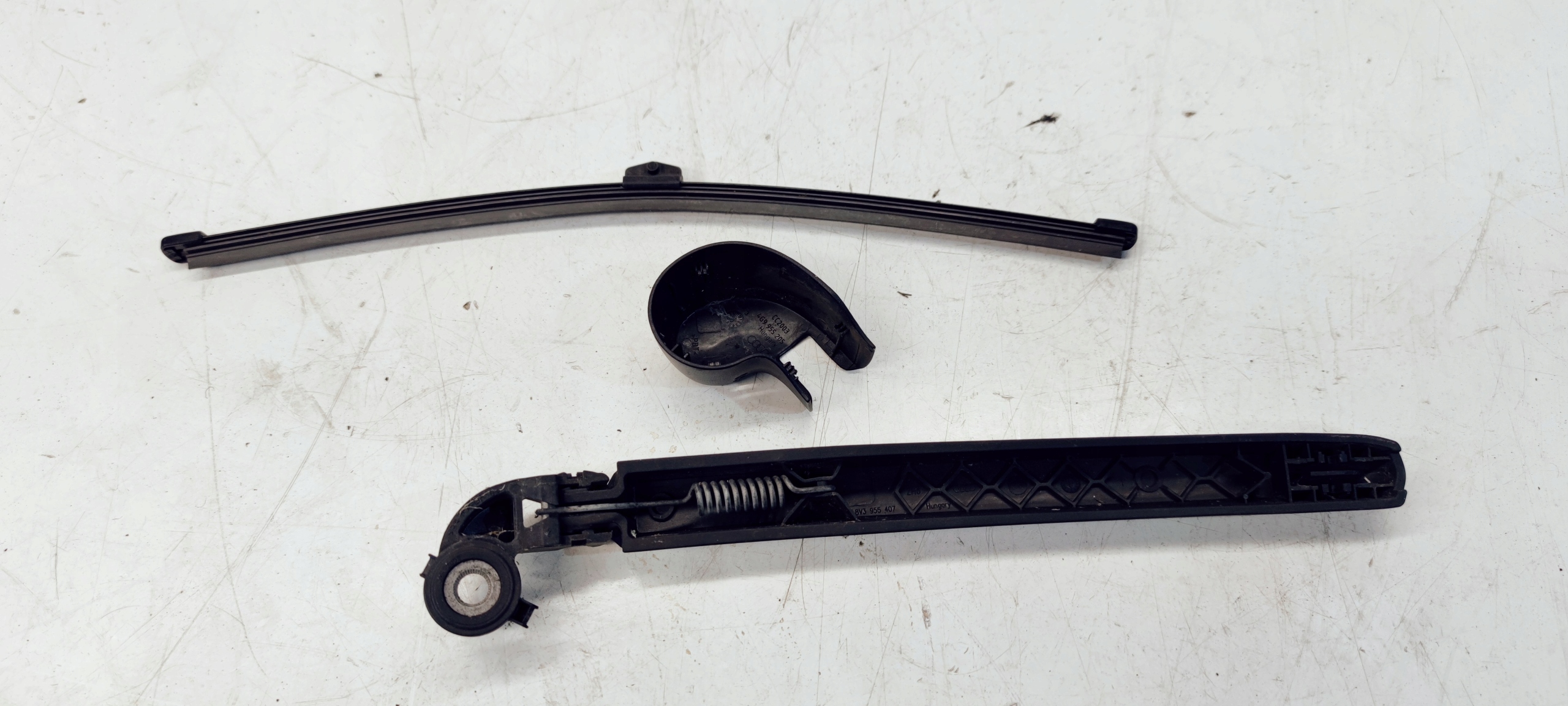 wischerarm heck AUDI A3 8V 8V3955407