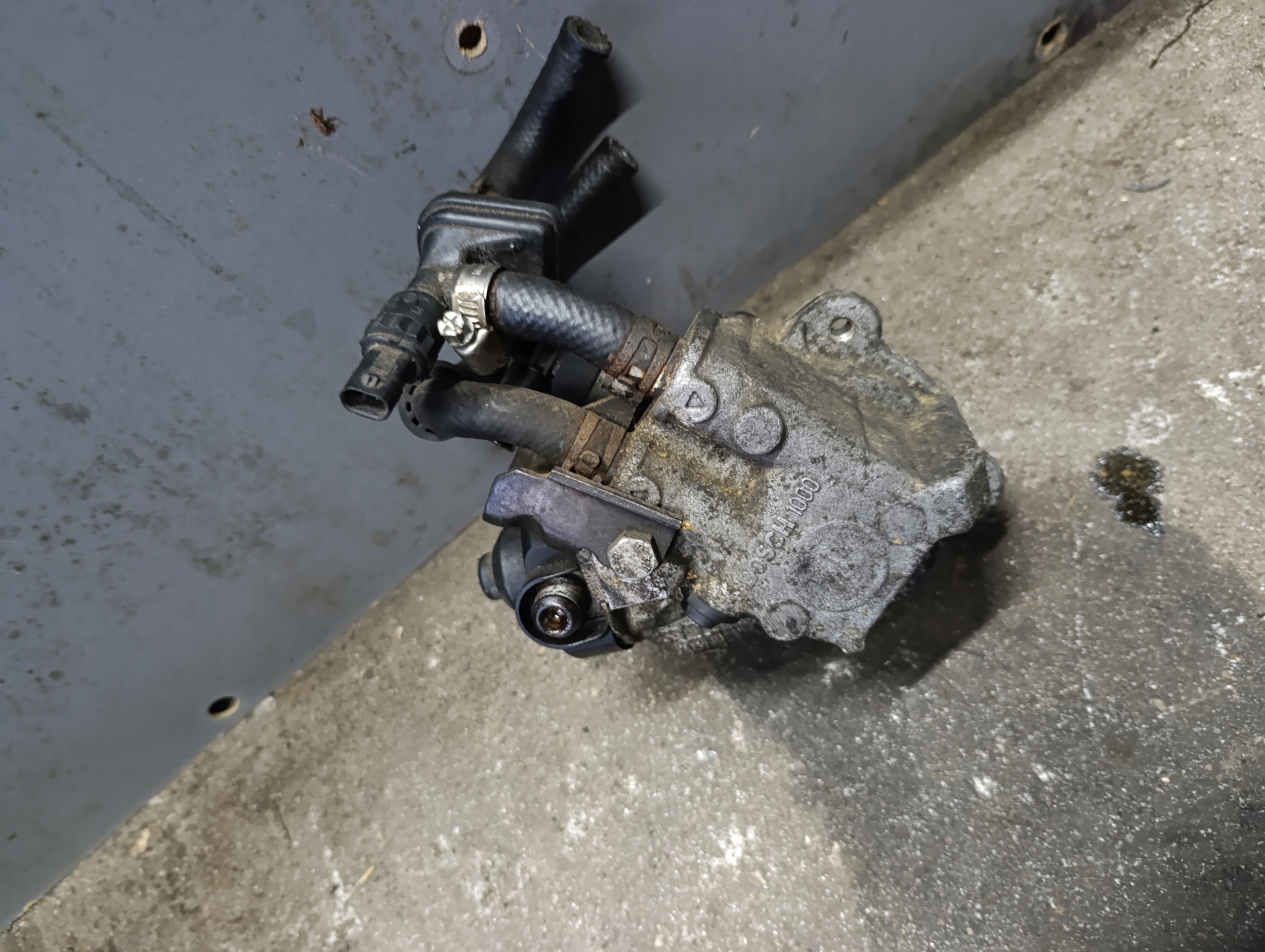 VW T5 LIFT T6 2.0 TDI Einspritzpumpe 03L130755J