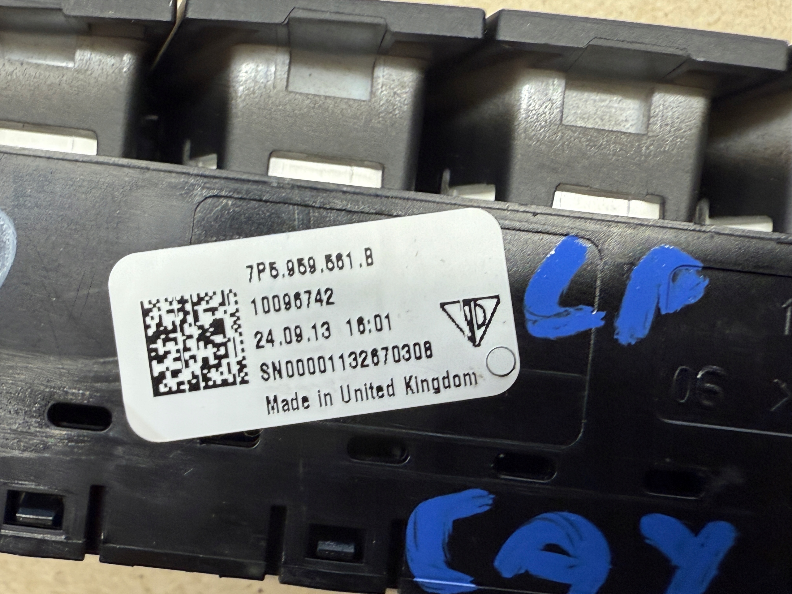 PORSCHE CAYENNE II 92A switch PANEL seat left front 7P5959561B