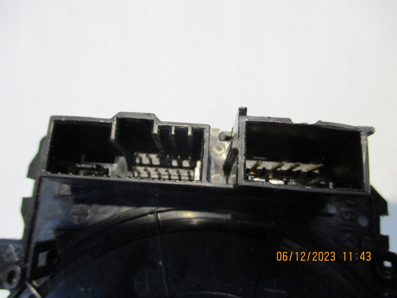 ring below steering wheel, KIA SPORTAGE