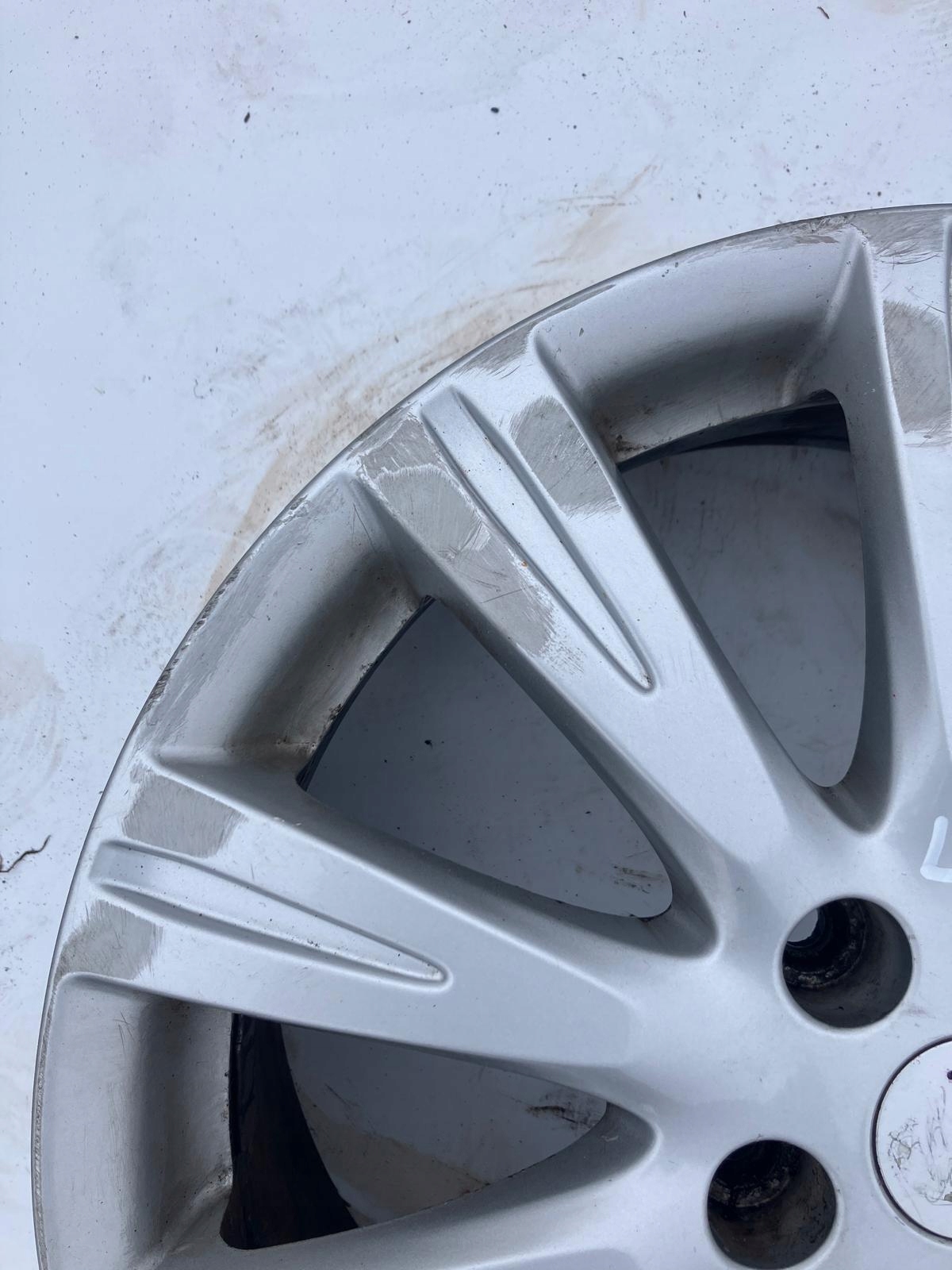 disk RENAULT LATITUDE #31 403000058R 18 CALI 5X114.3