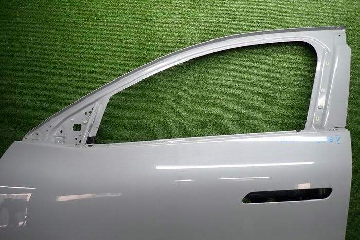RENAULT MEGANE V E-TECH dvere Ľavé predné predok