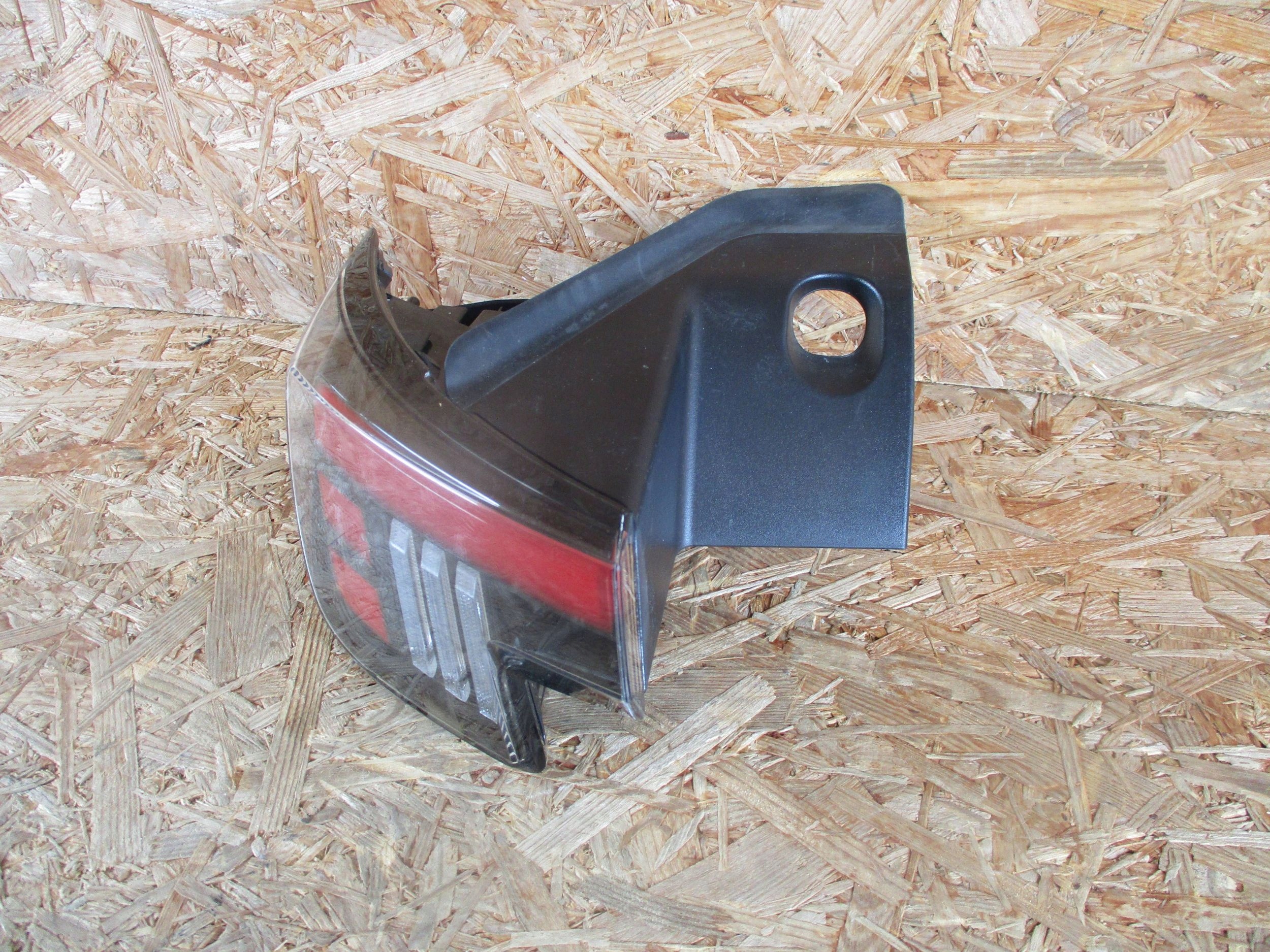 light rear part rear left OPEL MOKKA B II