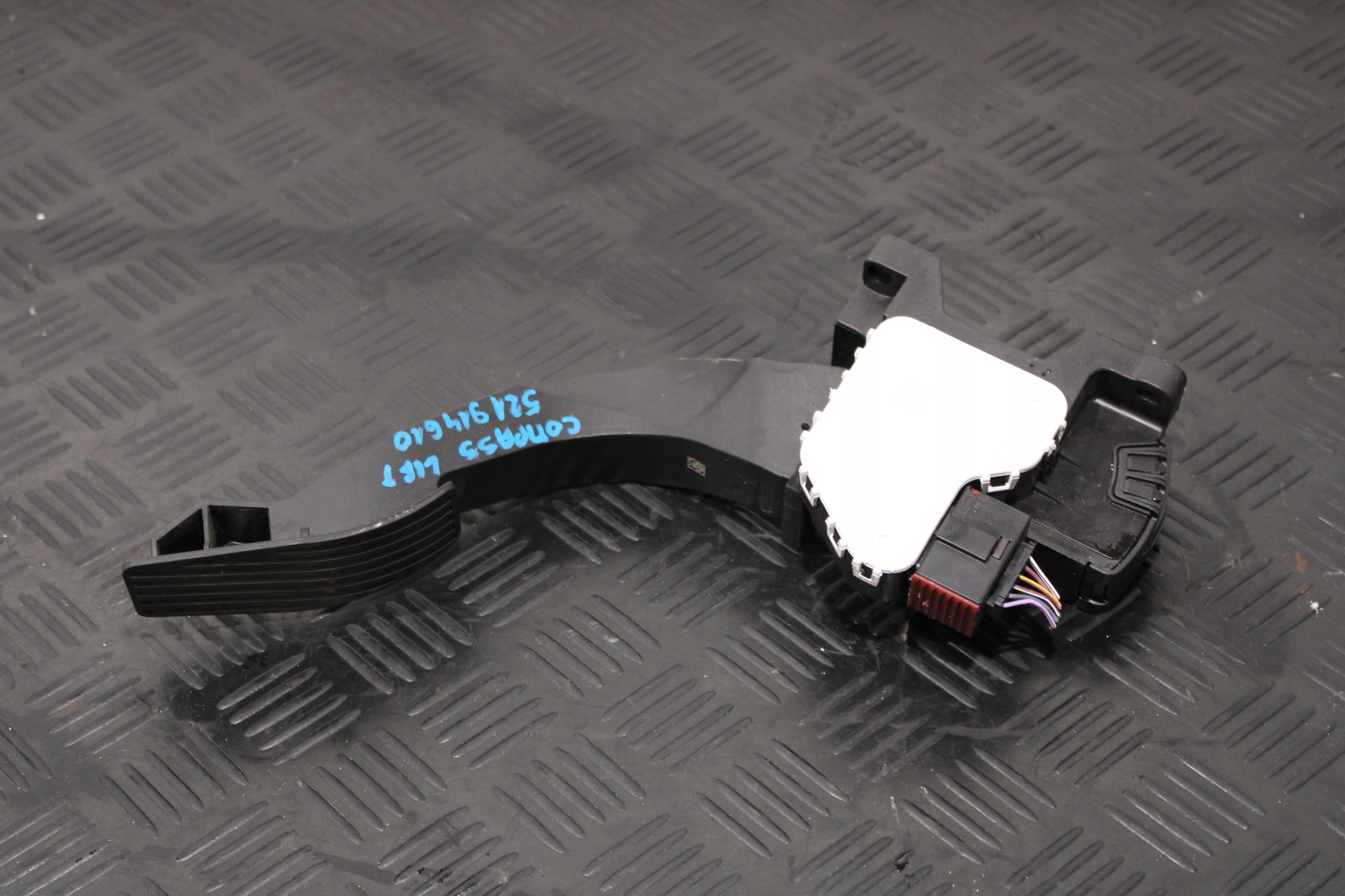 accelerator pedal JEEP COMPASS II 2 LIFT 521914610