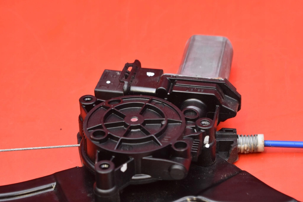 window regulator right front EU 2579948 BMW F46 GRAN TOURER 18-21