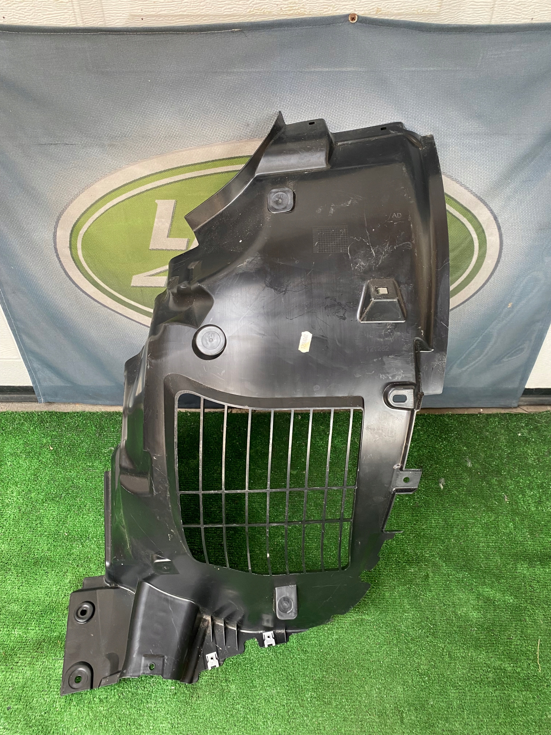 JAGUAR E-PACE NADKOLE PRZEDNIE LEWE M9C3-16A574-A