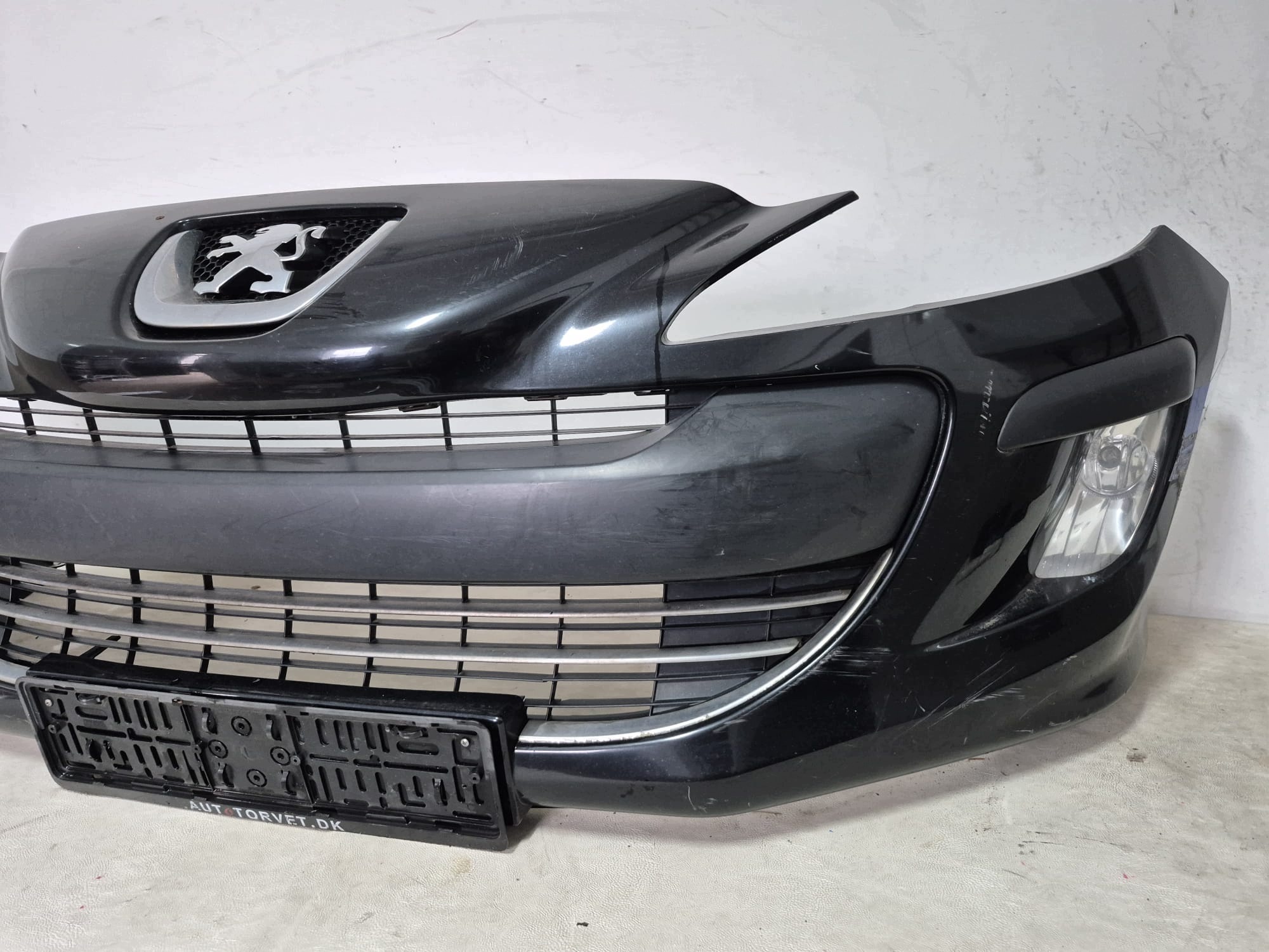 PEUGEOT 308 and T7 07-11 bumper front front 9680484677