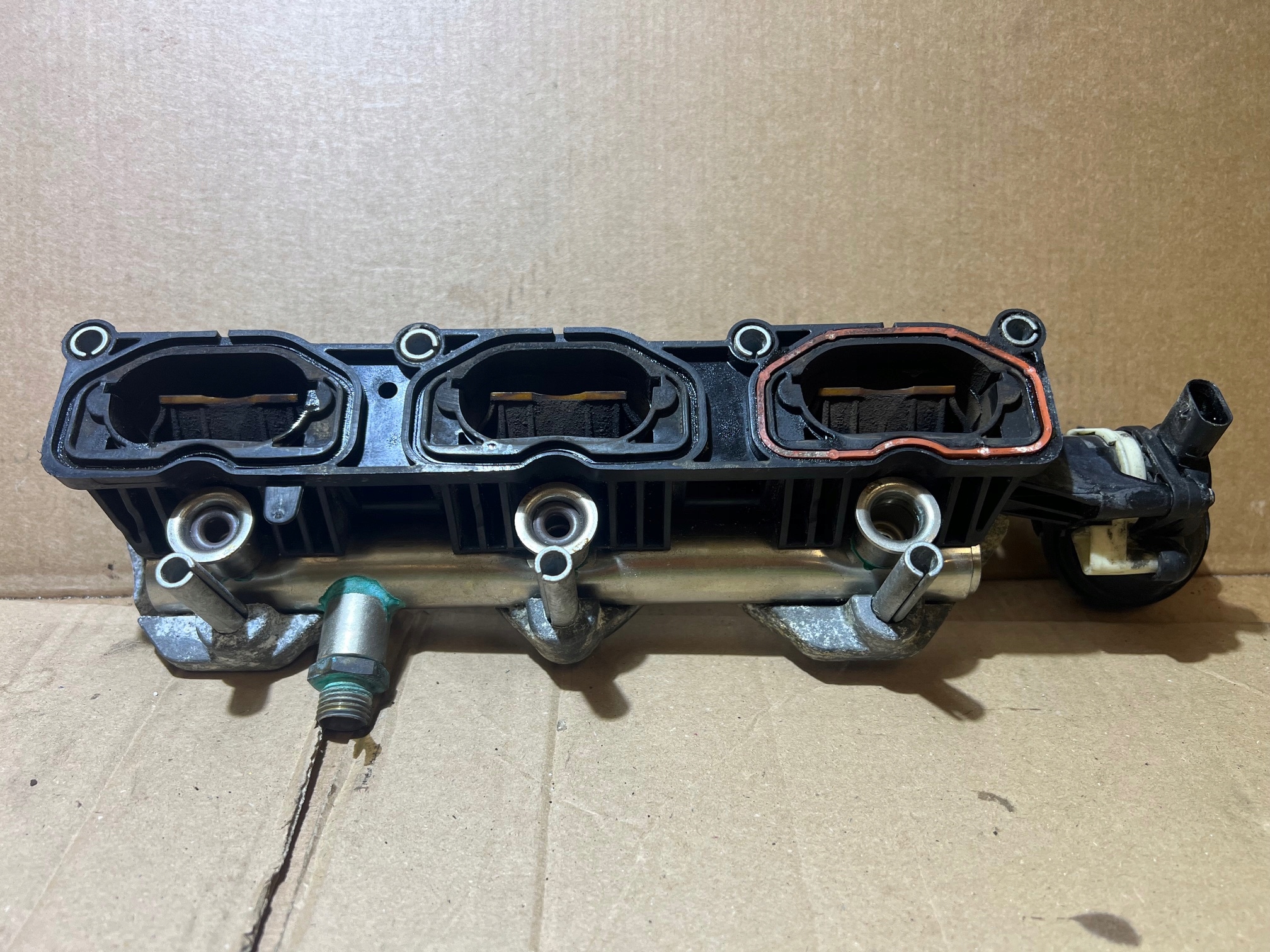 AUDI A8 D4 3.0 TFSI intake manifold right 06E133110AL