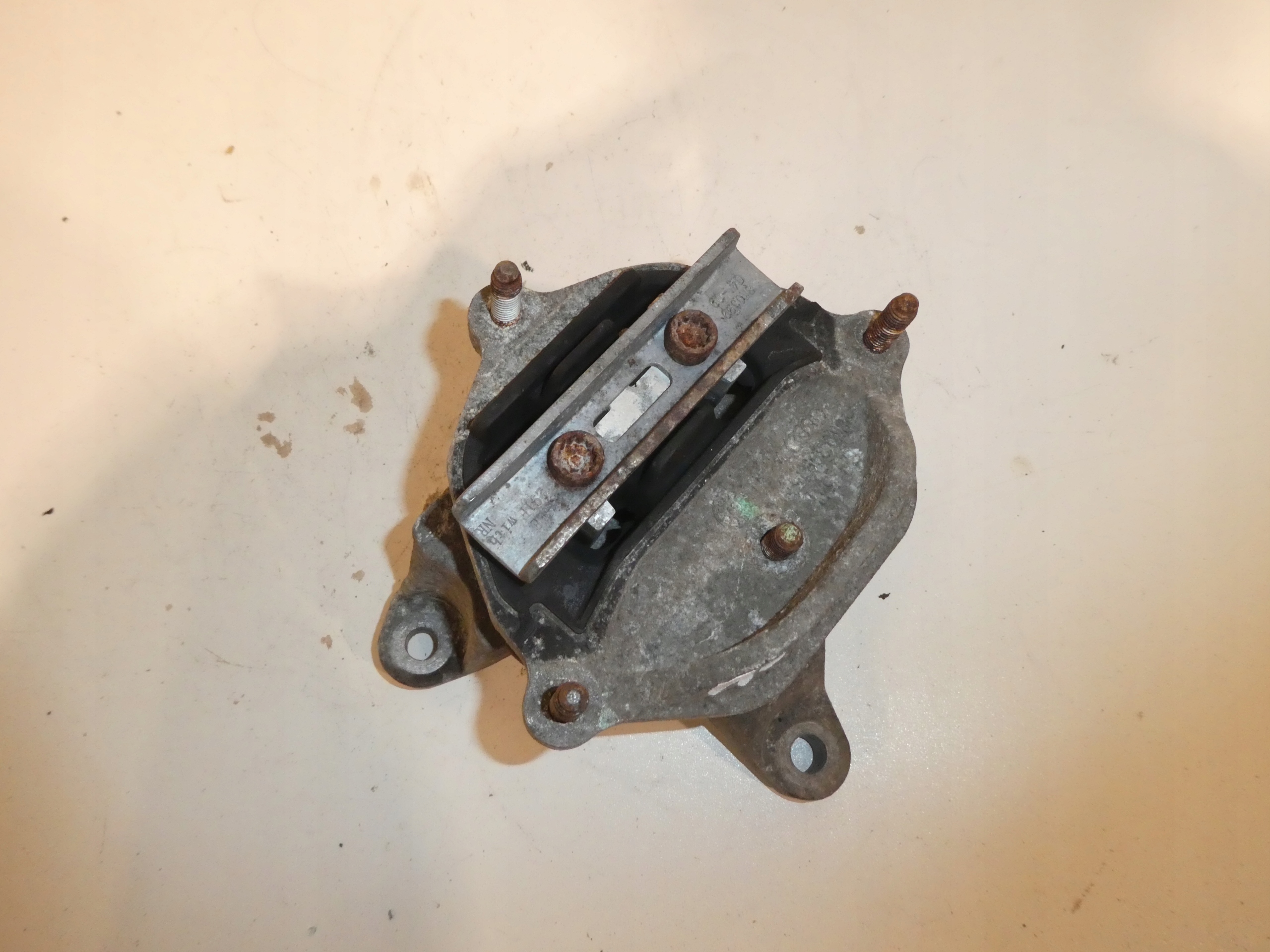 holder gearbox mounting AUDI A4 A5 8K0399115R