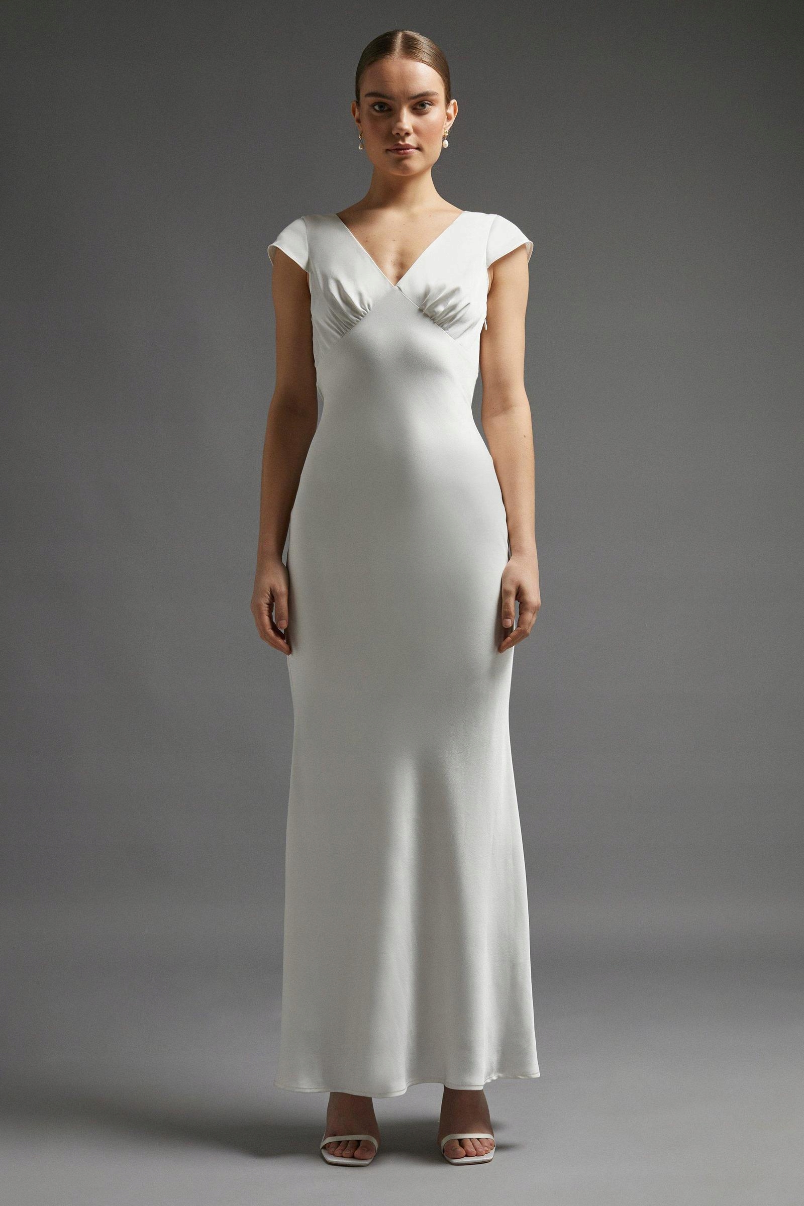 CC22218 Coast Saténová Svatební Šaty 46