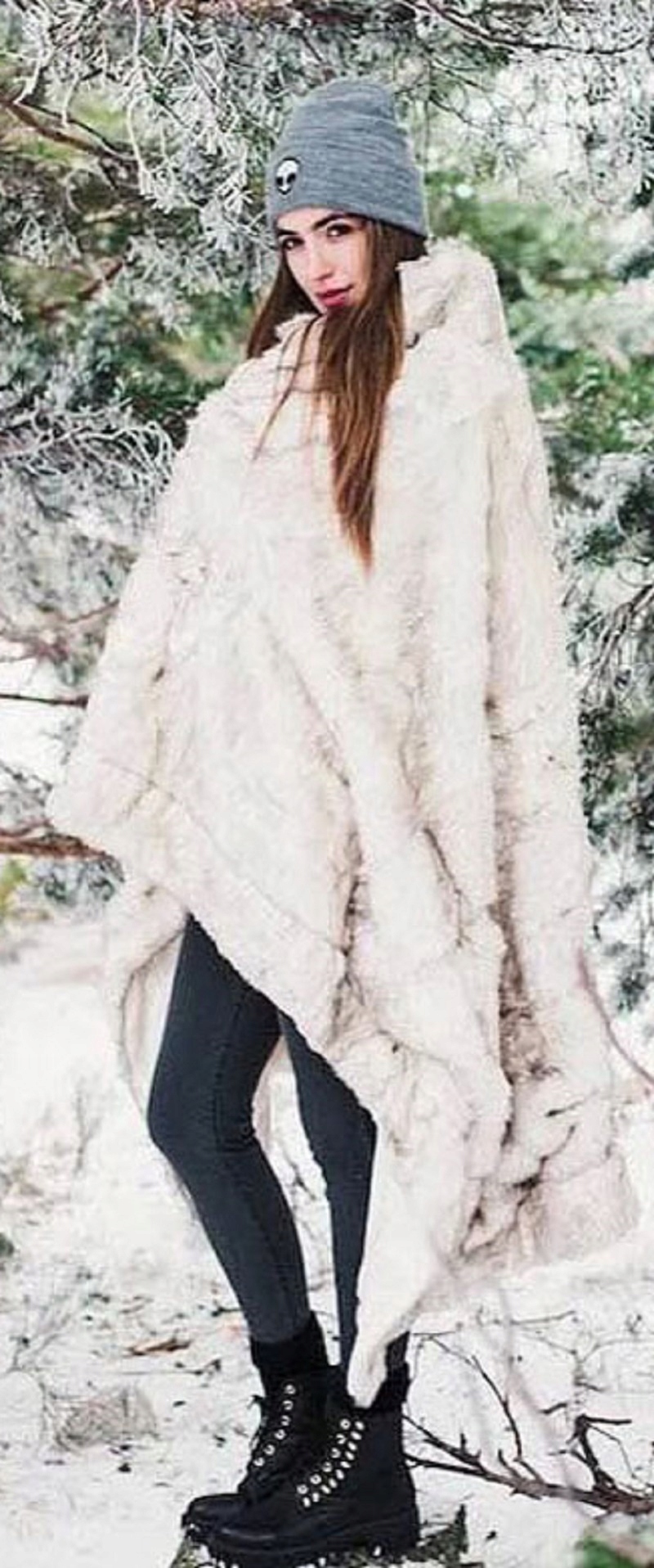 CZAPKA MŁODZIEŻOWA ZIMOWA OBCY CIEPŁA SZARA Marka inna