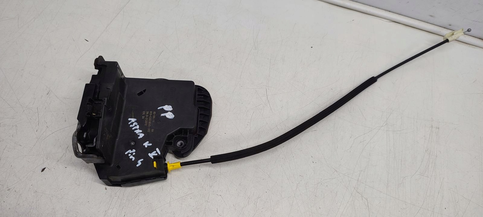 lock door front front right Opel Astra K