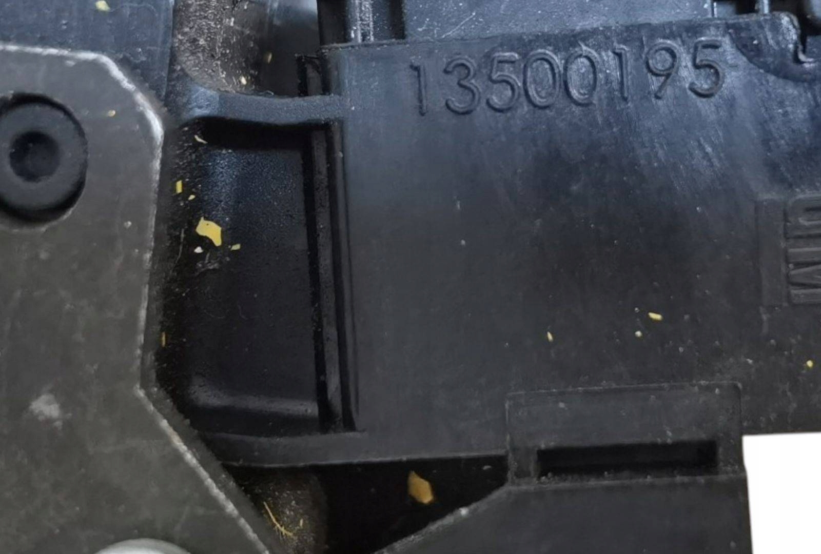 lock bonnet boot Opel Astra J 2010 13500195