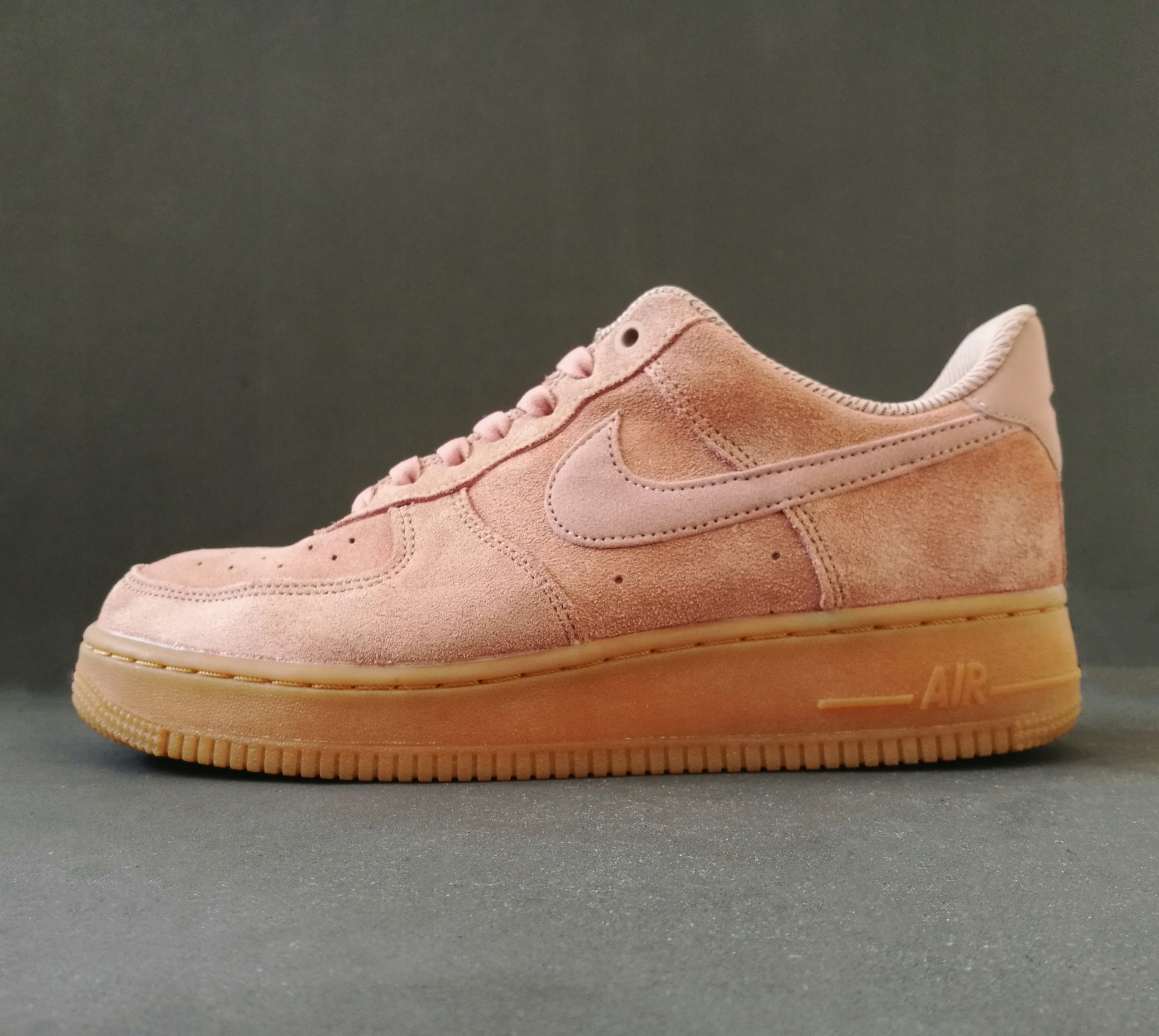 Air Force 07 LV8 Suede 'Particle Pink