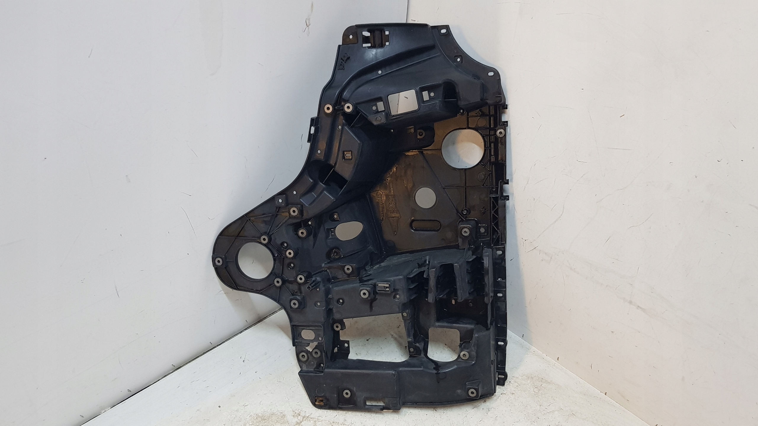 Горщик кришка лампи mercedes actros mp4 9608800890