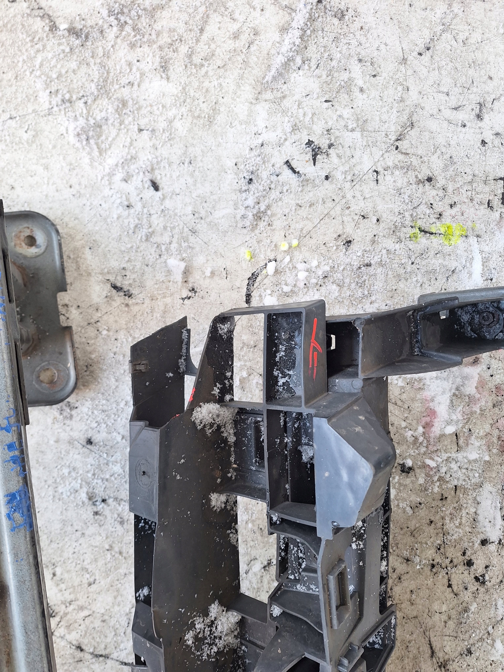 VIVARO B TRAFIC III 14-> support panel for radiators