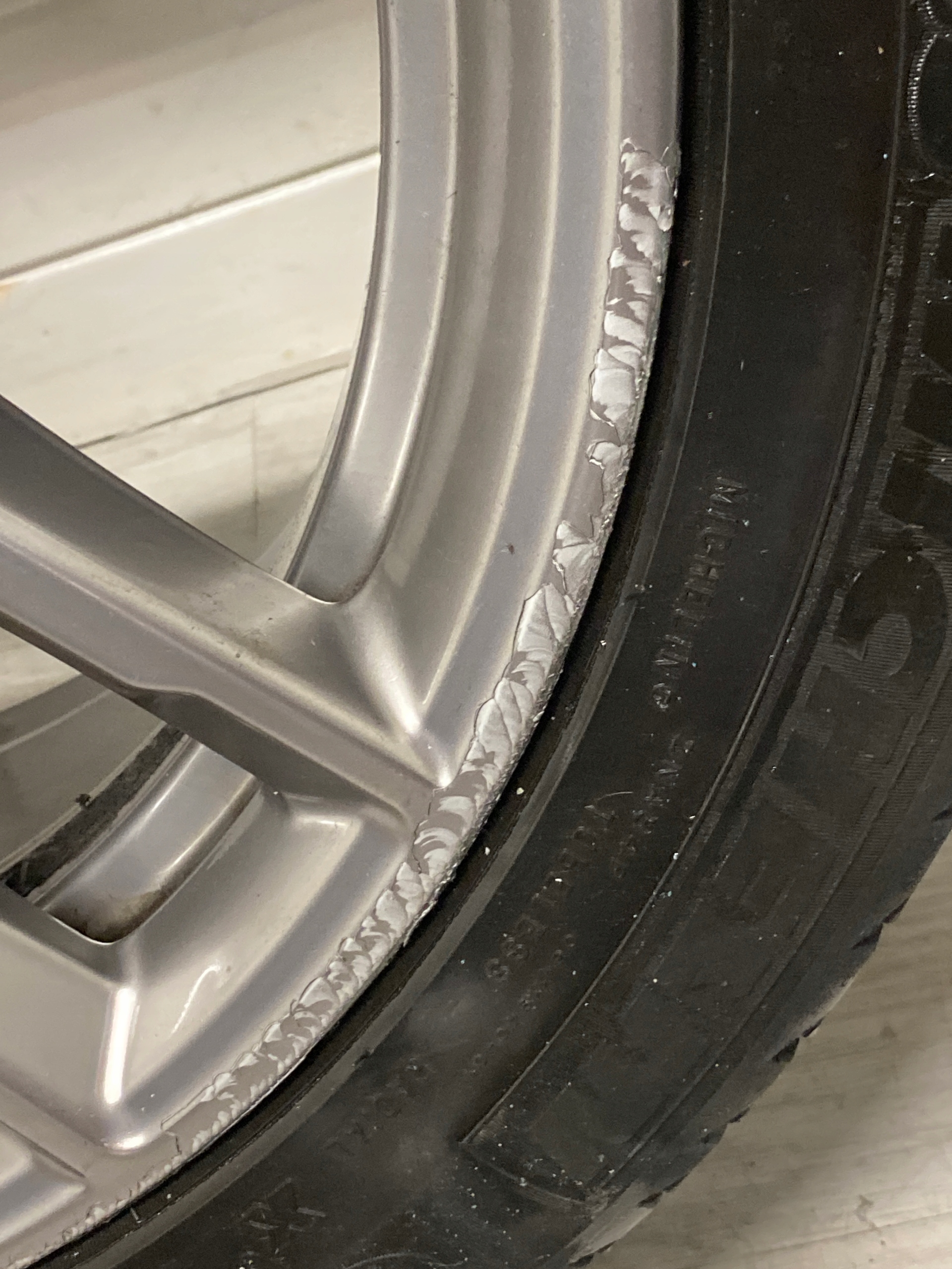 disk BMW 5 G30 M Pakiet 8Jx18 ET30 5x112 8093405