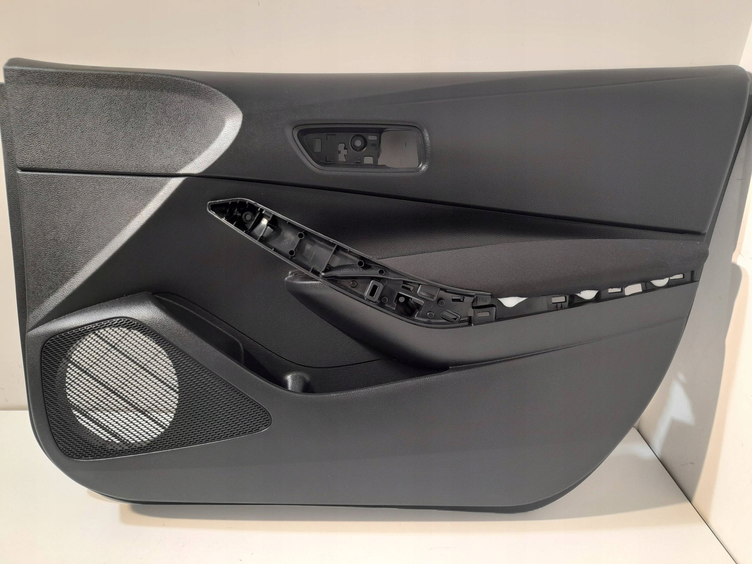 Toyota Corolla E210 E21 side door front right 67611-X1601 (ET126)