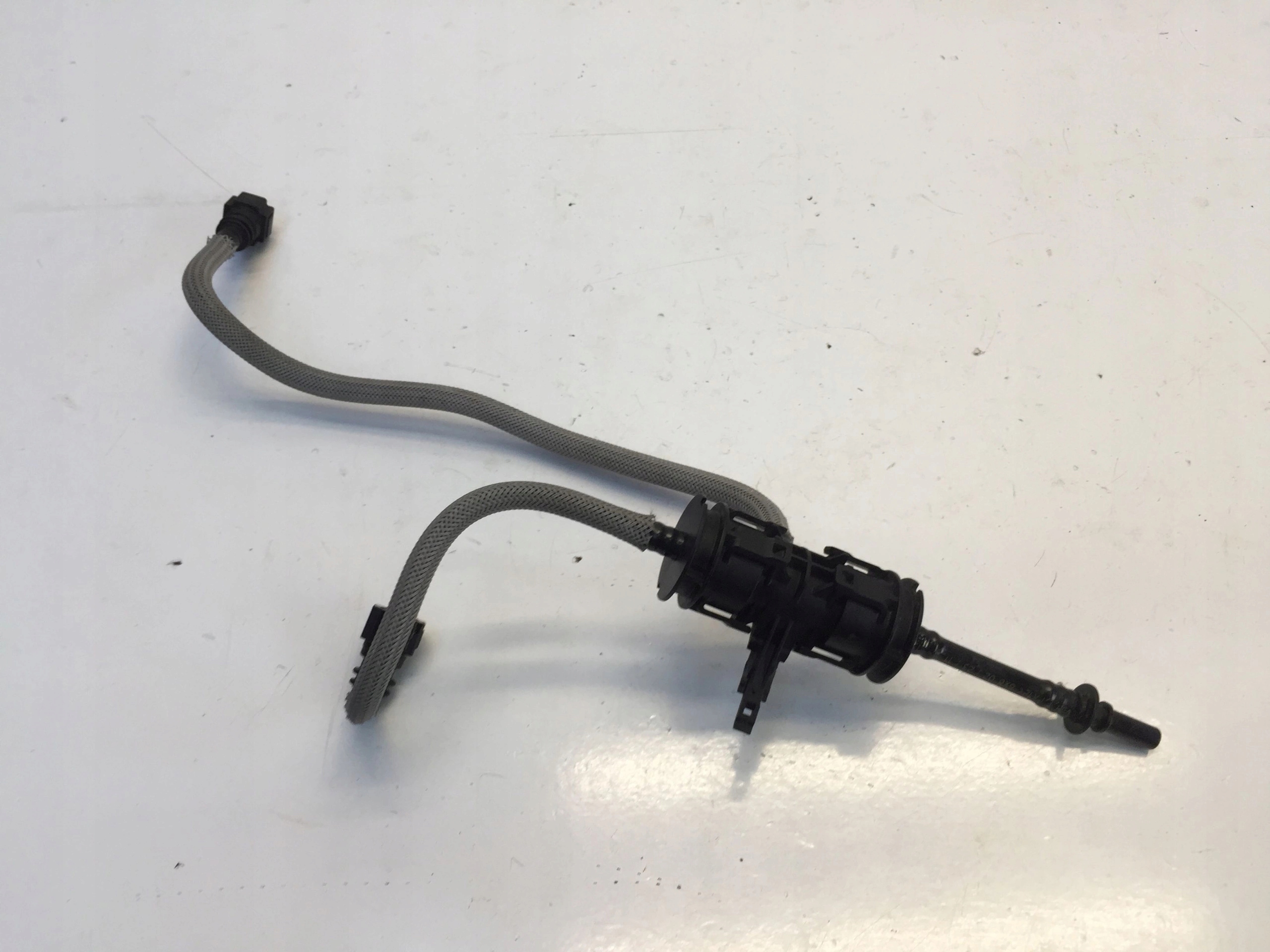 PEUGEOT 2008 II ПАЛИВОПРОВІД КЛАПАН FECLC60015