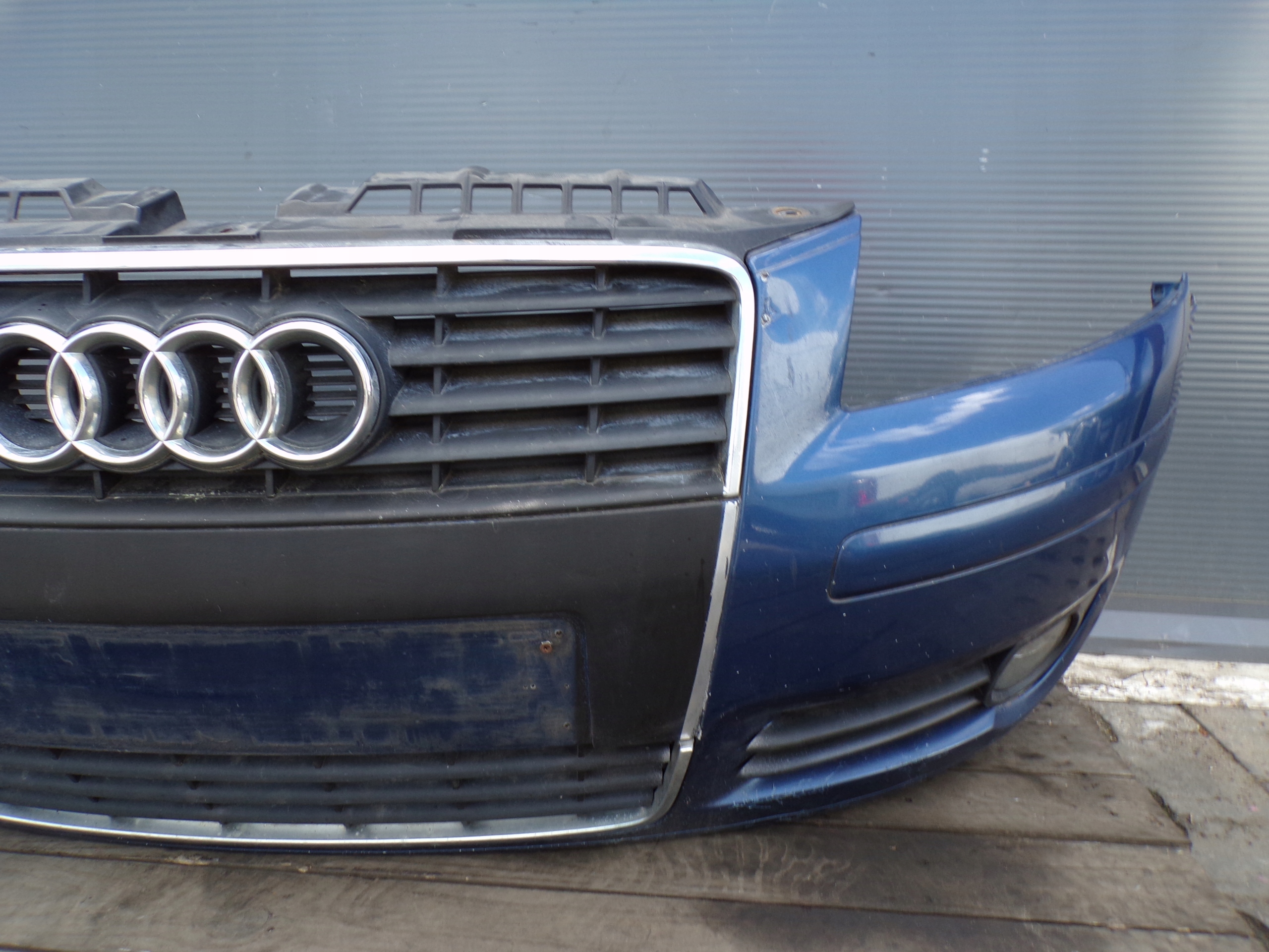 Frontstoßstange vorne AUDI A3 8P Farbe LZ5C