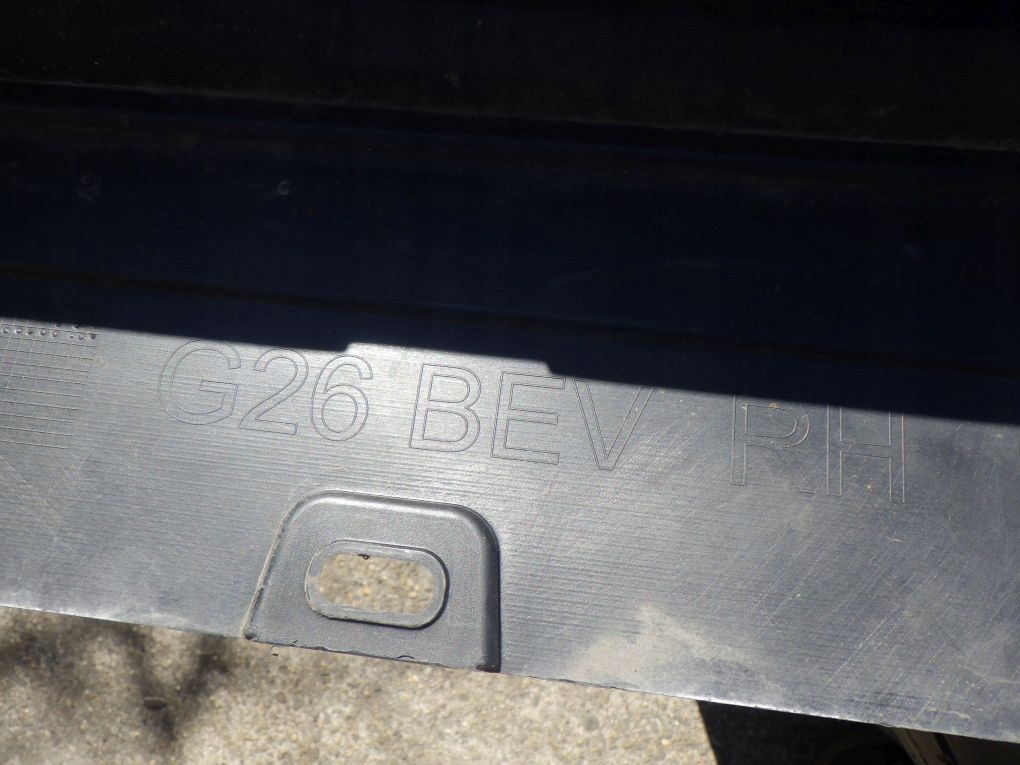 BMW 4 i4 G26 Gran Coupe M Pakiet 21- moulding threshold threshold right