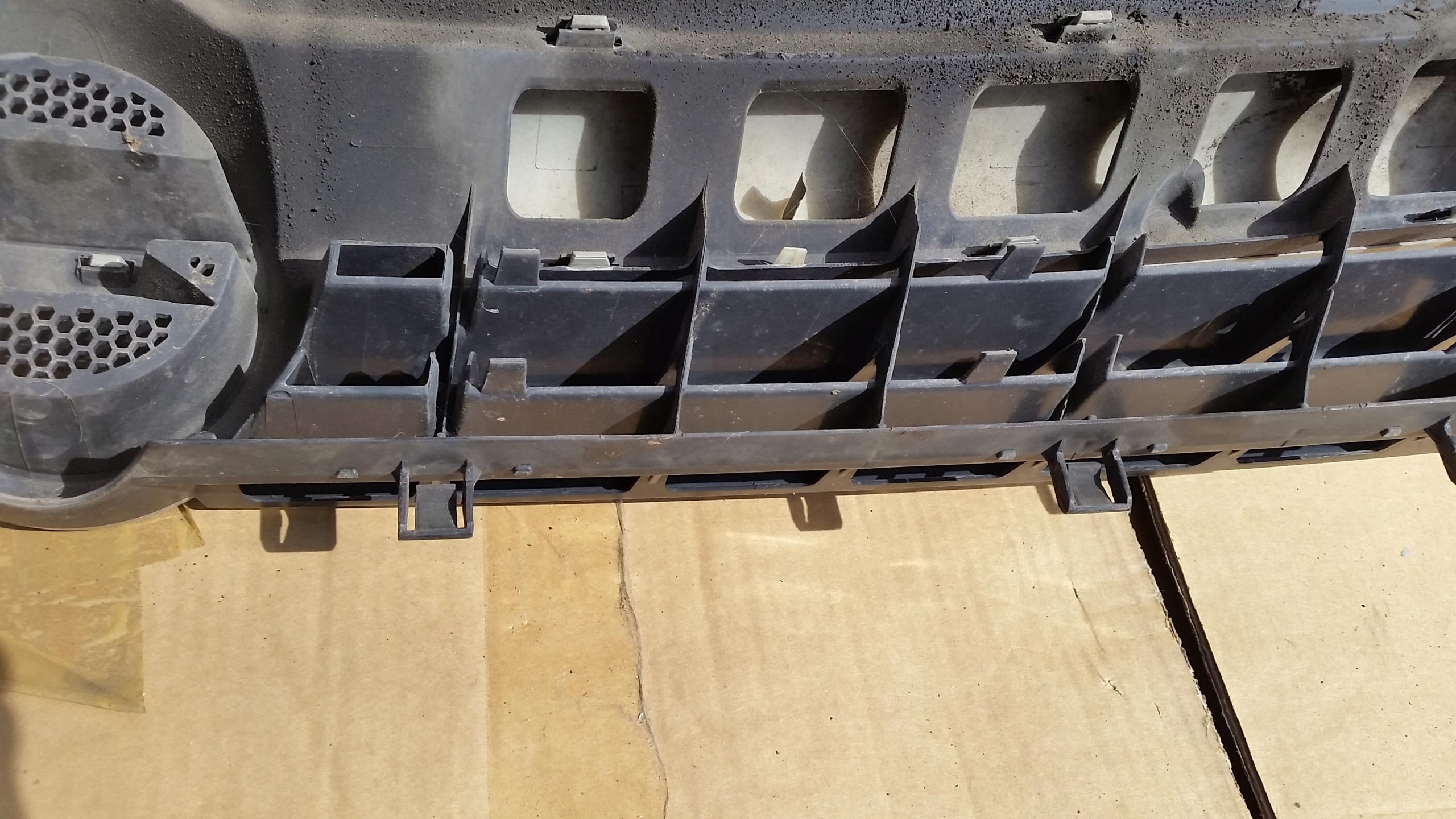 решетка радиатора opel Astra H 13149465