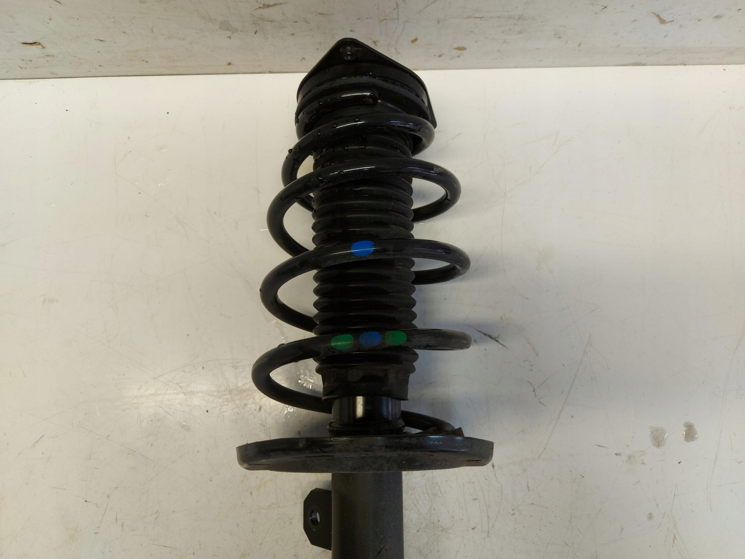 Citroen C4 III shock absorber mcperson left front