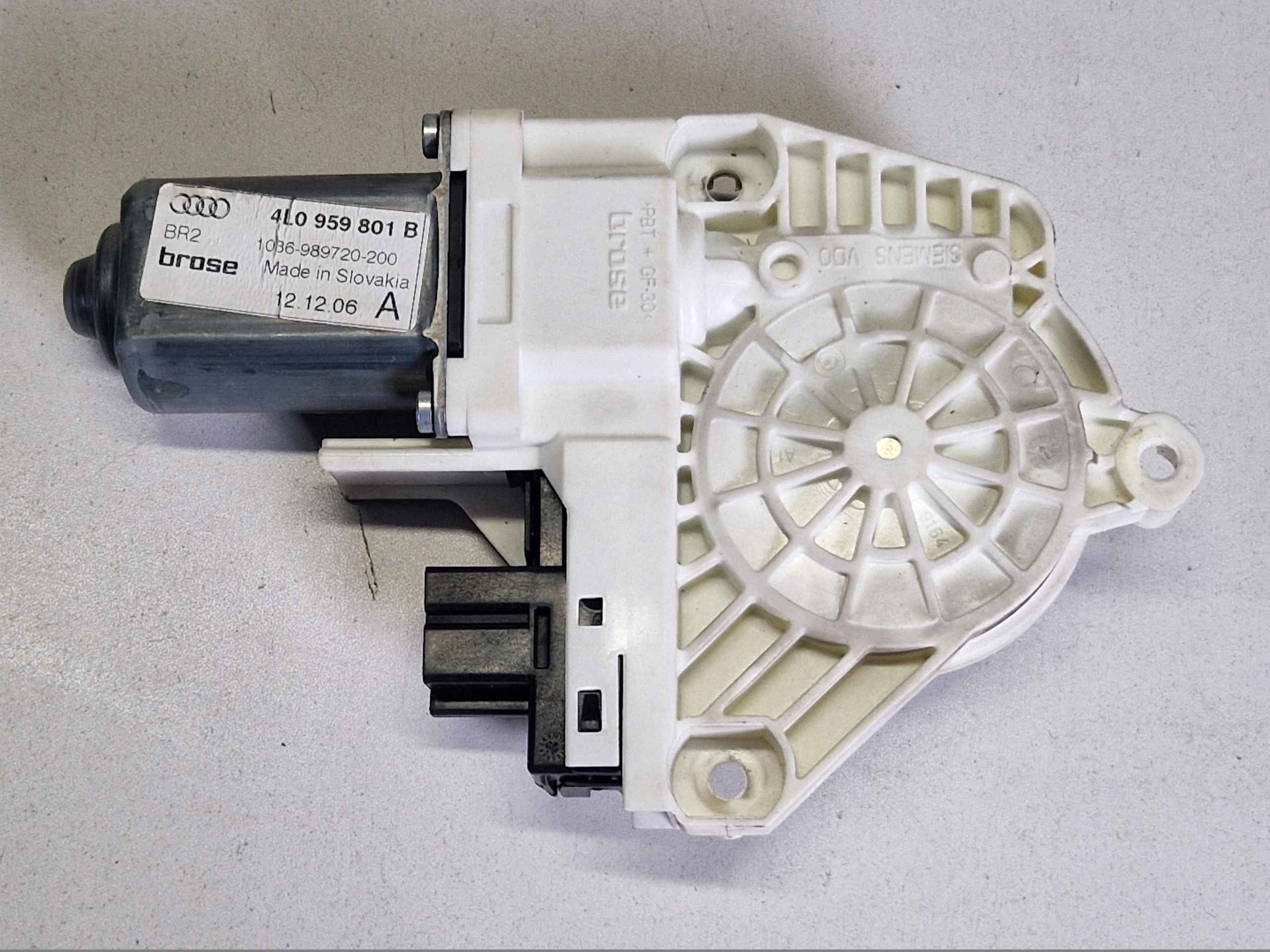 AUDI Q7 4L mini motor lifting windows left front 4L0959801B