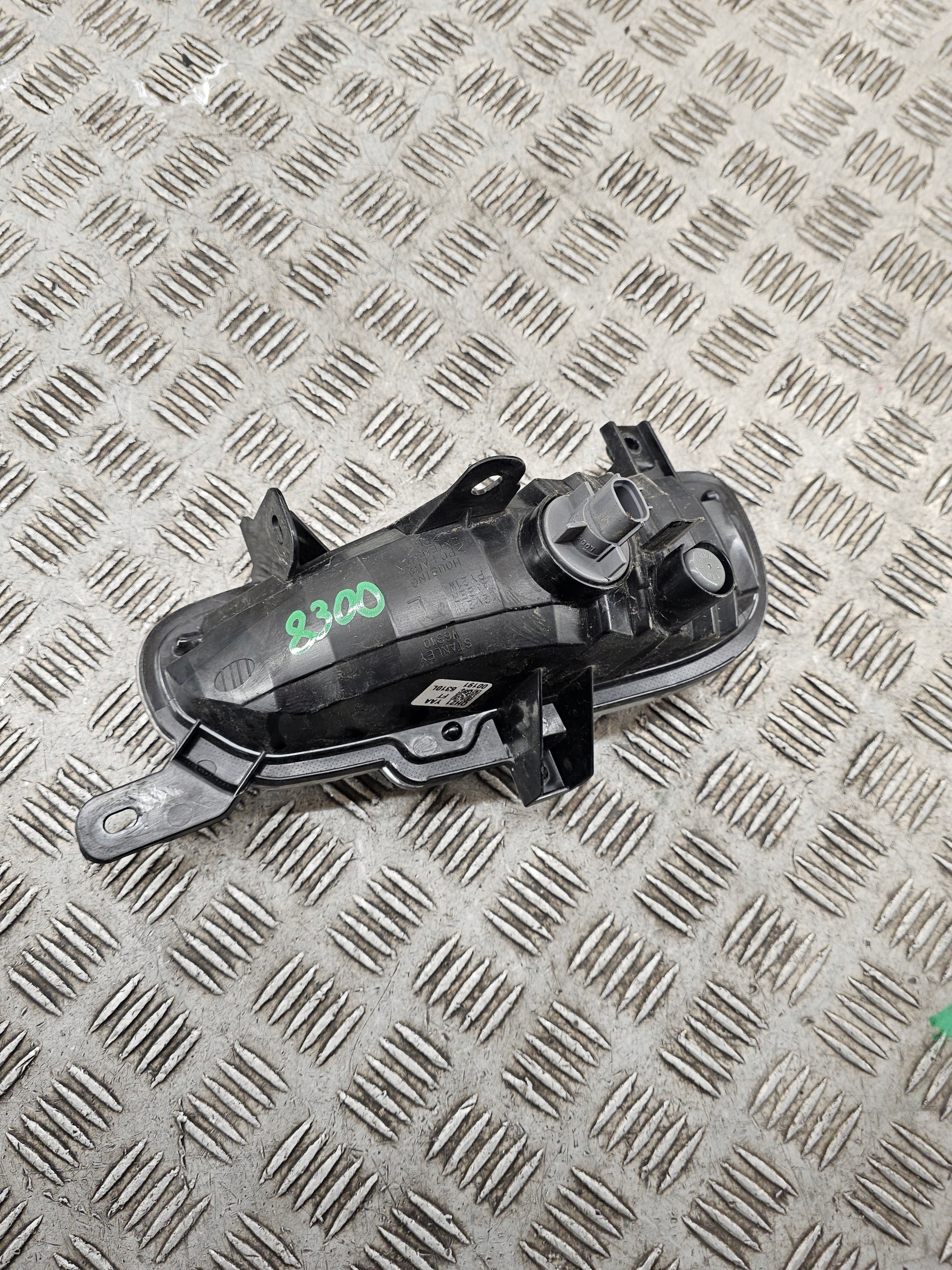SUZUKI SX4 S CROSS light left front fog light 6310L 00191
