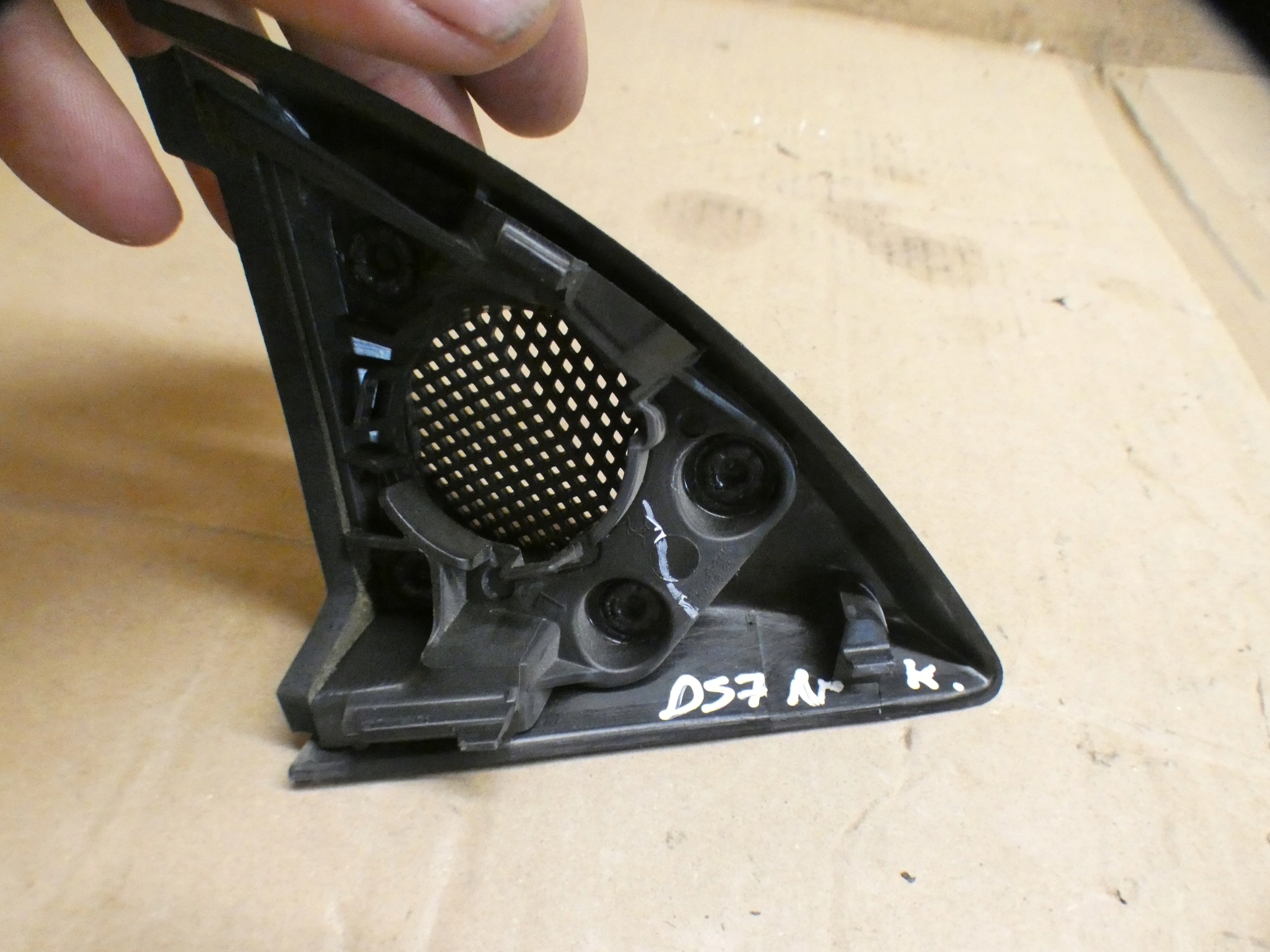 Citroen DS7 Crossback 2020 front side left speaker door przednich