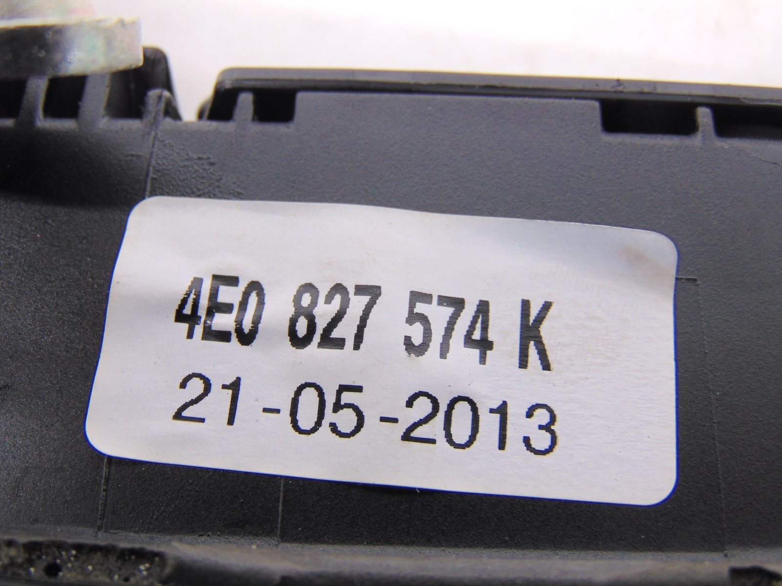 Couverture de la Serrure Poignée AUDI A8 D4 4E0827574K