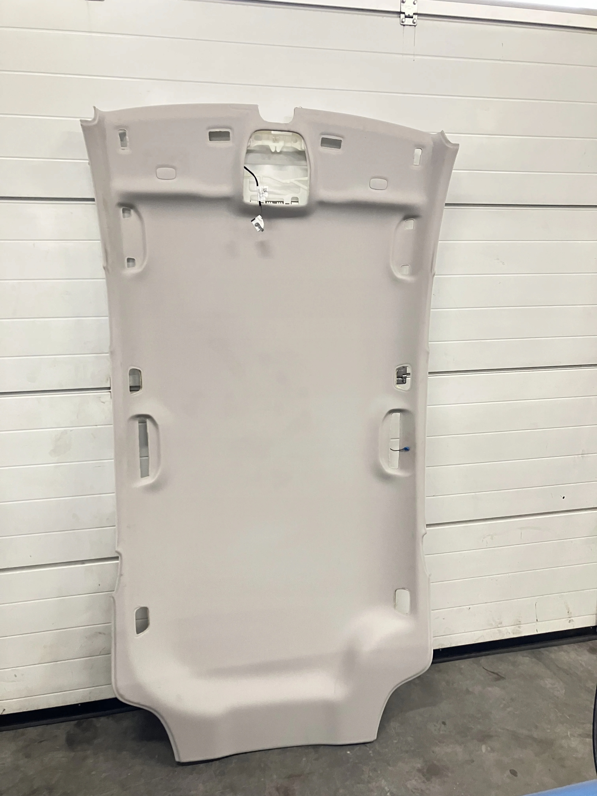 PODSUFITKA MERCEDES C KLASA W205 KOMBI JASNA