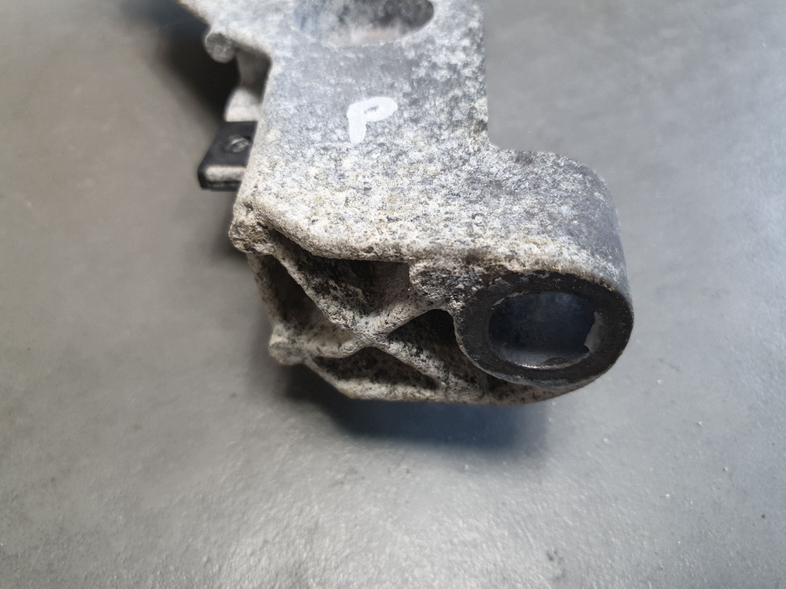 Audi SQ6 e-tron supporto supporto motore staffa fissaggio 85E199604C