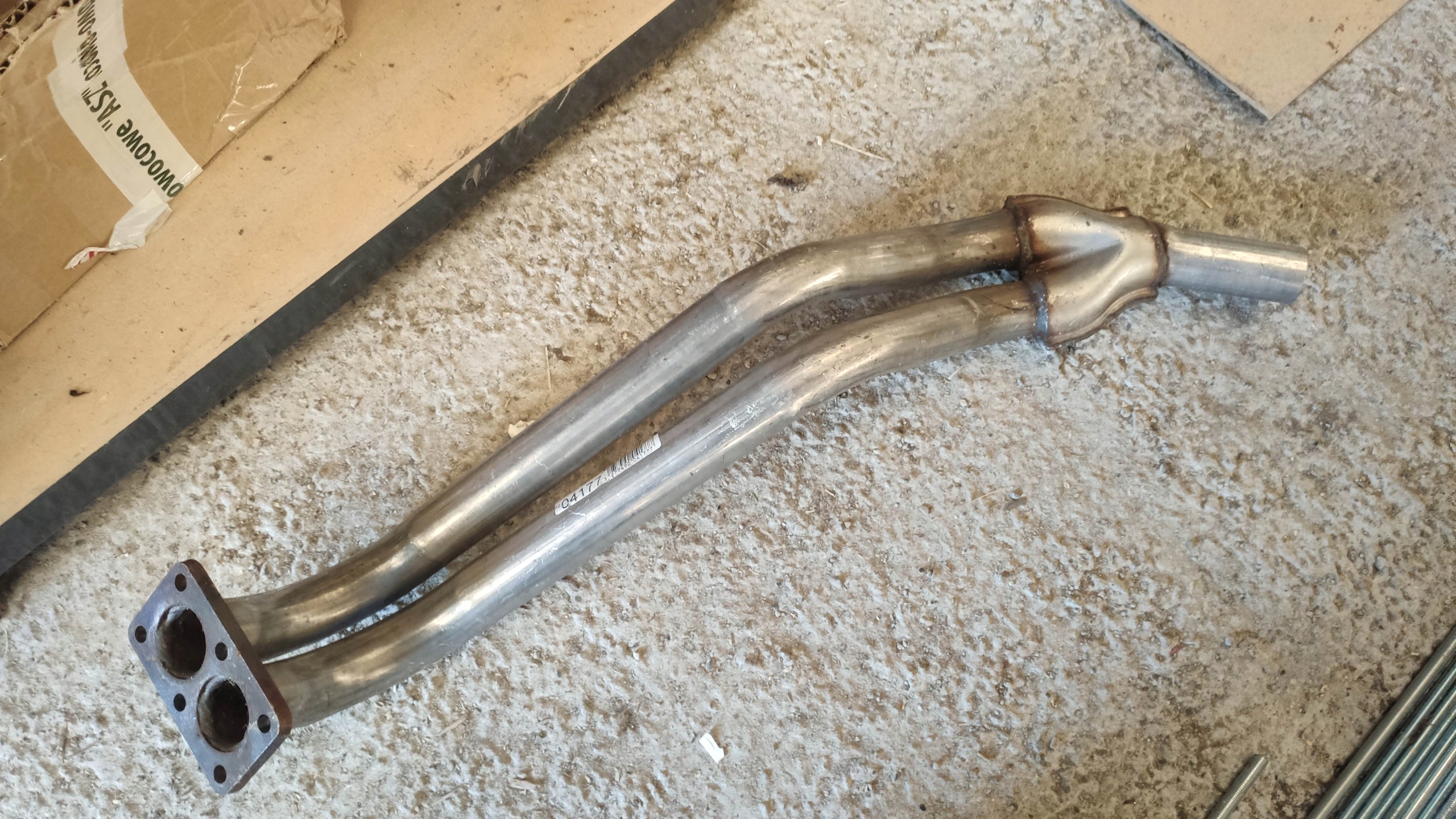 TLUMIK PRZEDNI RURA AUDI 80 PASSAT B3 78 86 NOWY