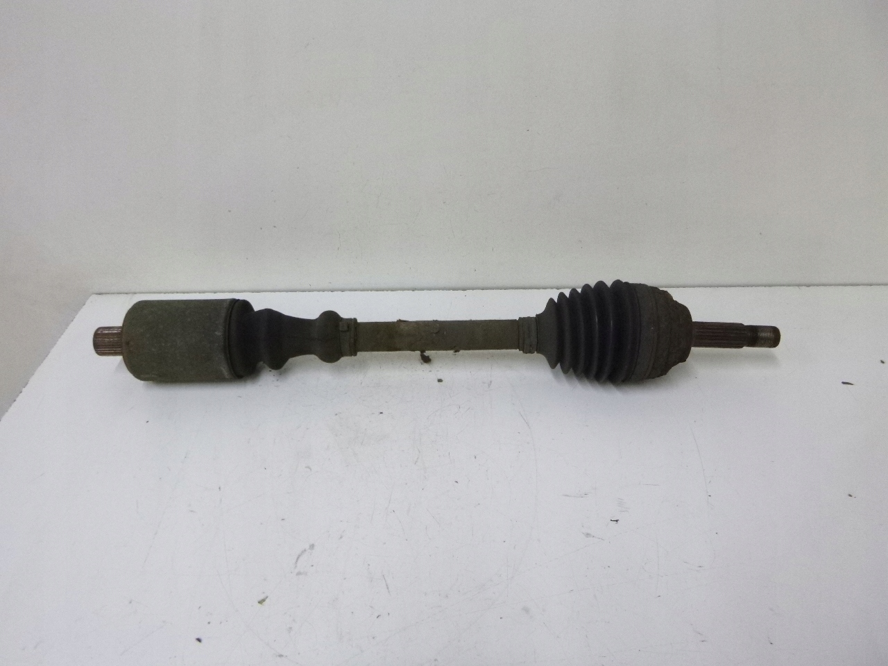 semi-axis left Renault Megane 1.6 Automat 1998