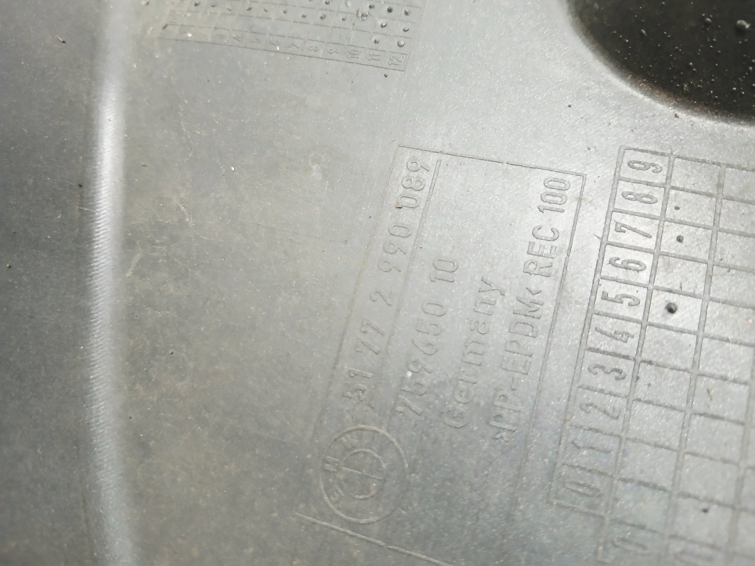 mudguard left front left front BMW X1 E84 LCI OE 2990089 (24235664)
