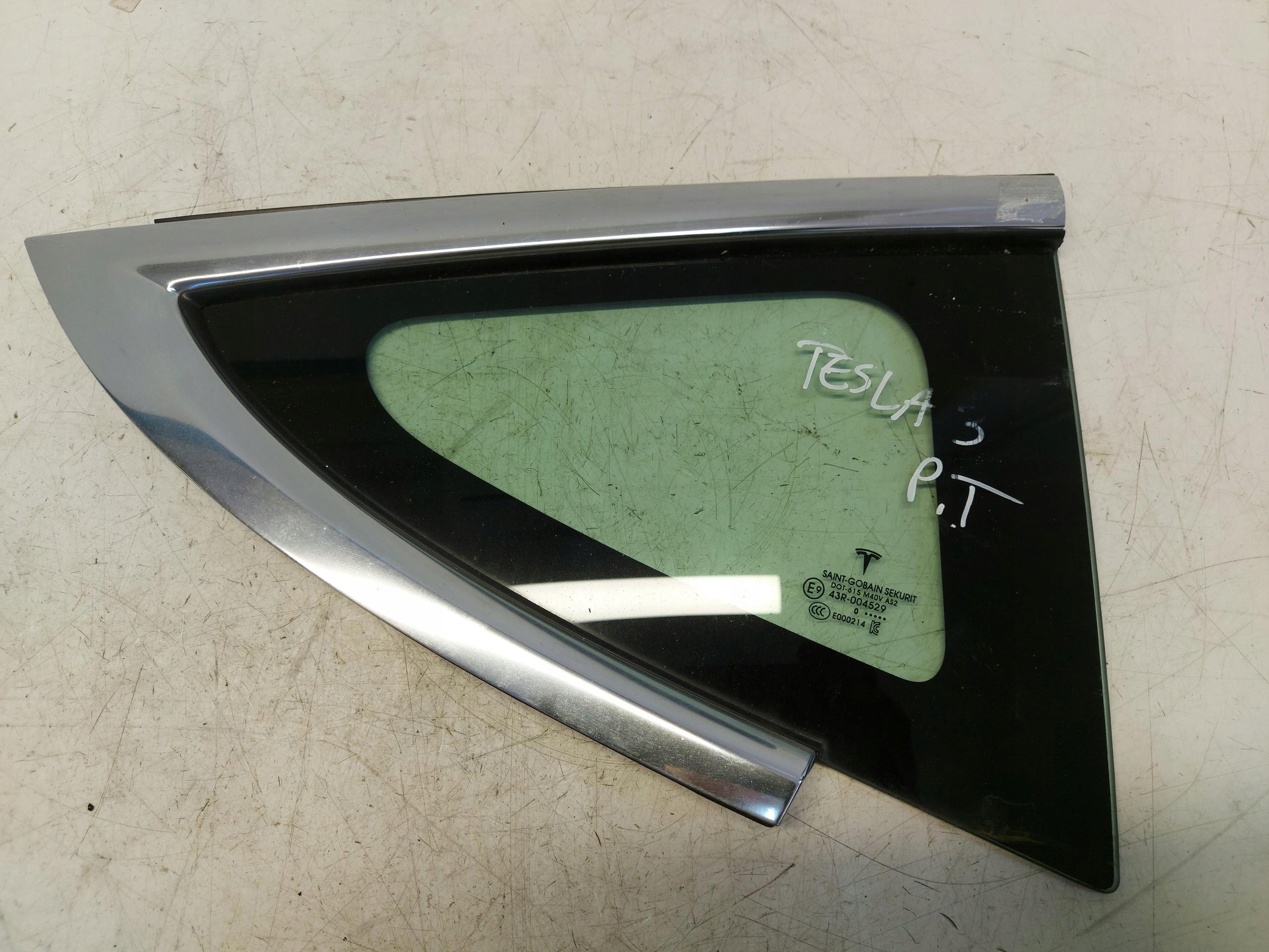 TESLA MODEL 3 window right rear part rear oryg 839302726483