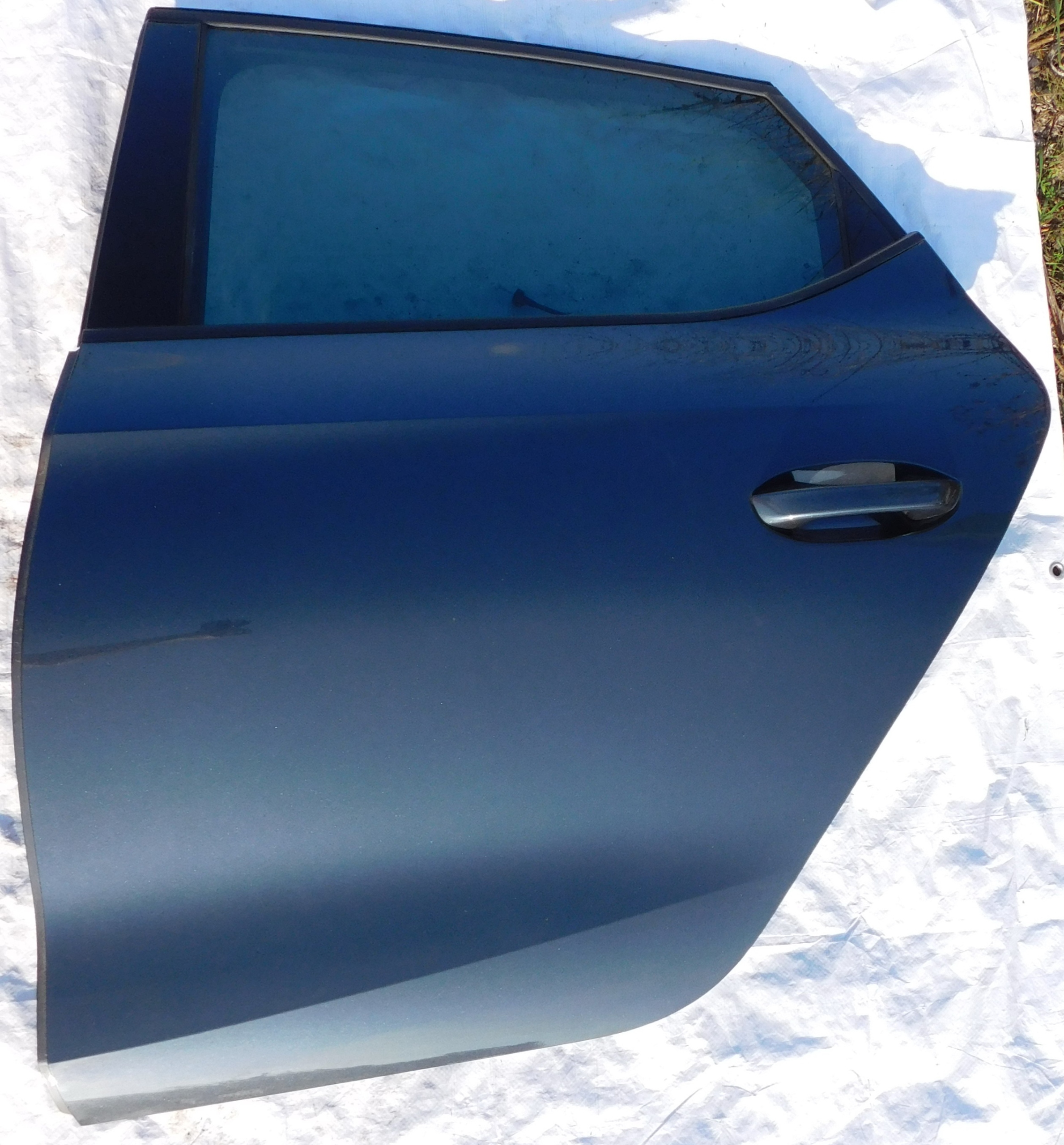 SEAT LEON IV 5FA 20r HB DRZWI LEWY TYŁ SZYBA MECHANIZM ZAMEK LS7H 5FA833311