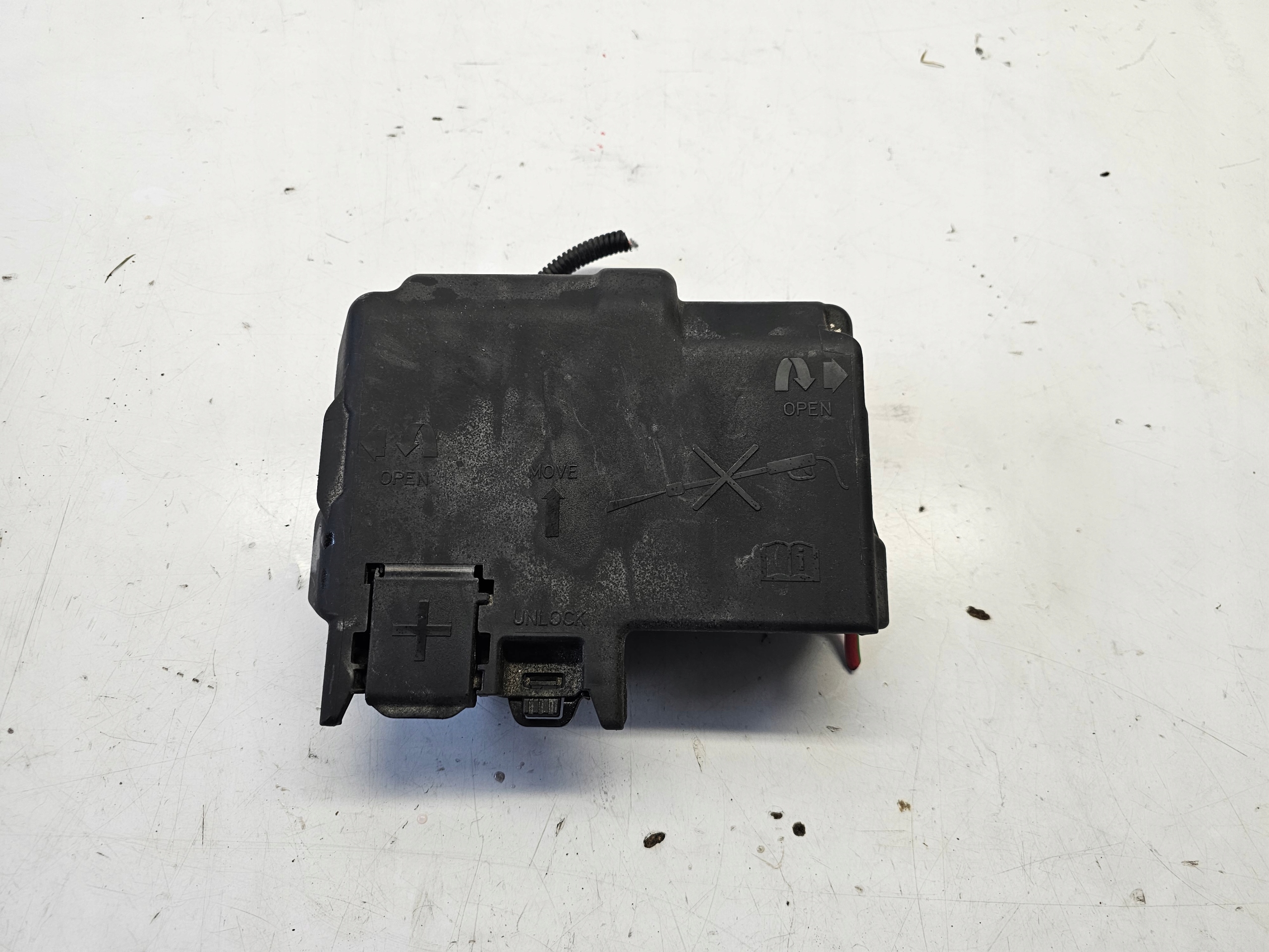 OPEL CORSA E svorka poistky akumulátora 1.2 1.4