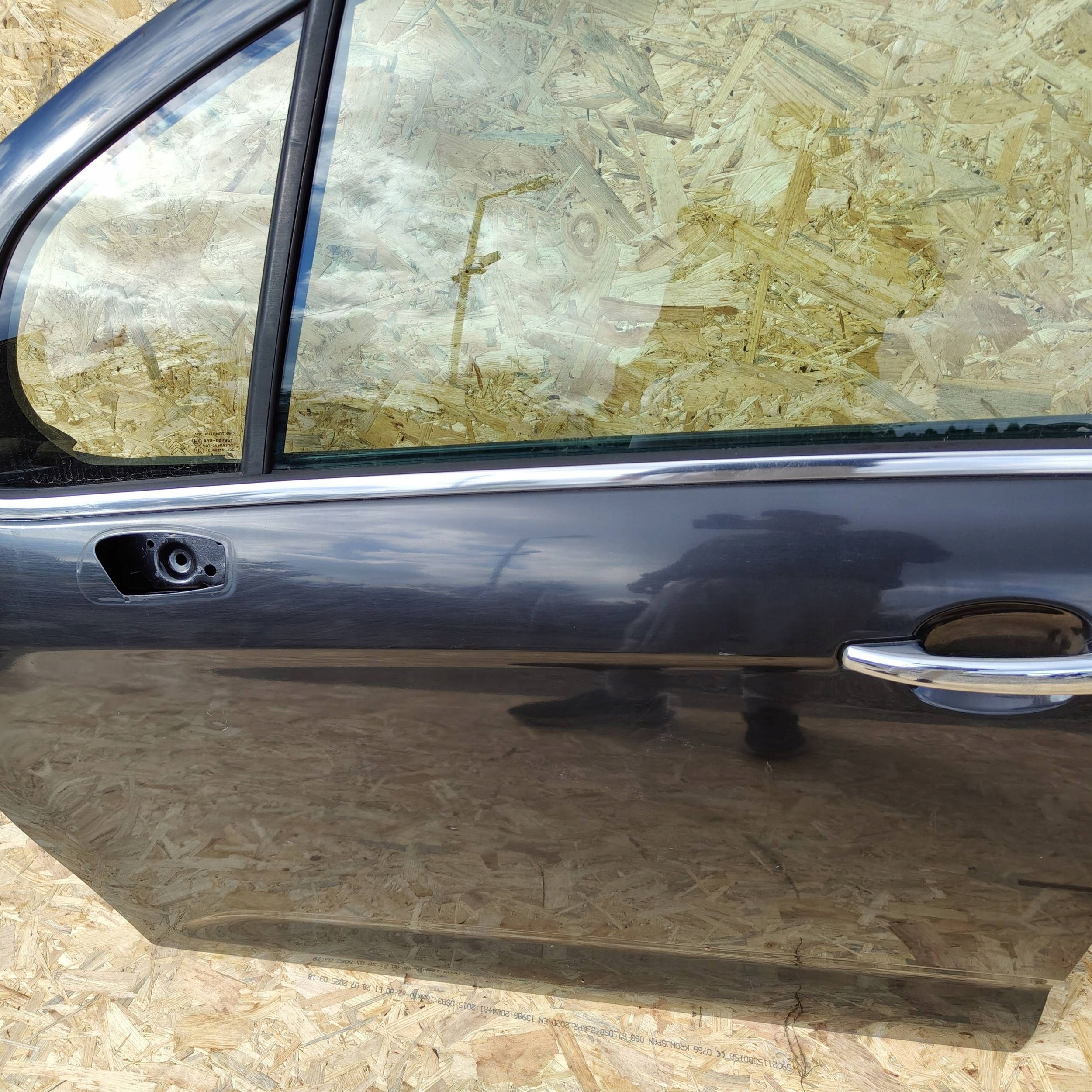 Citroen C3 2012 předek strana levá dveře přední