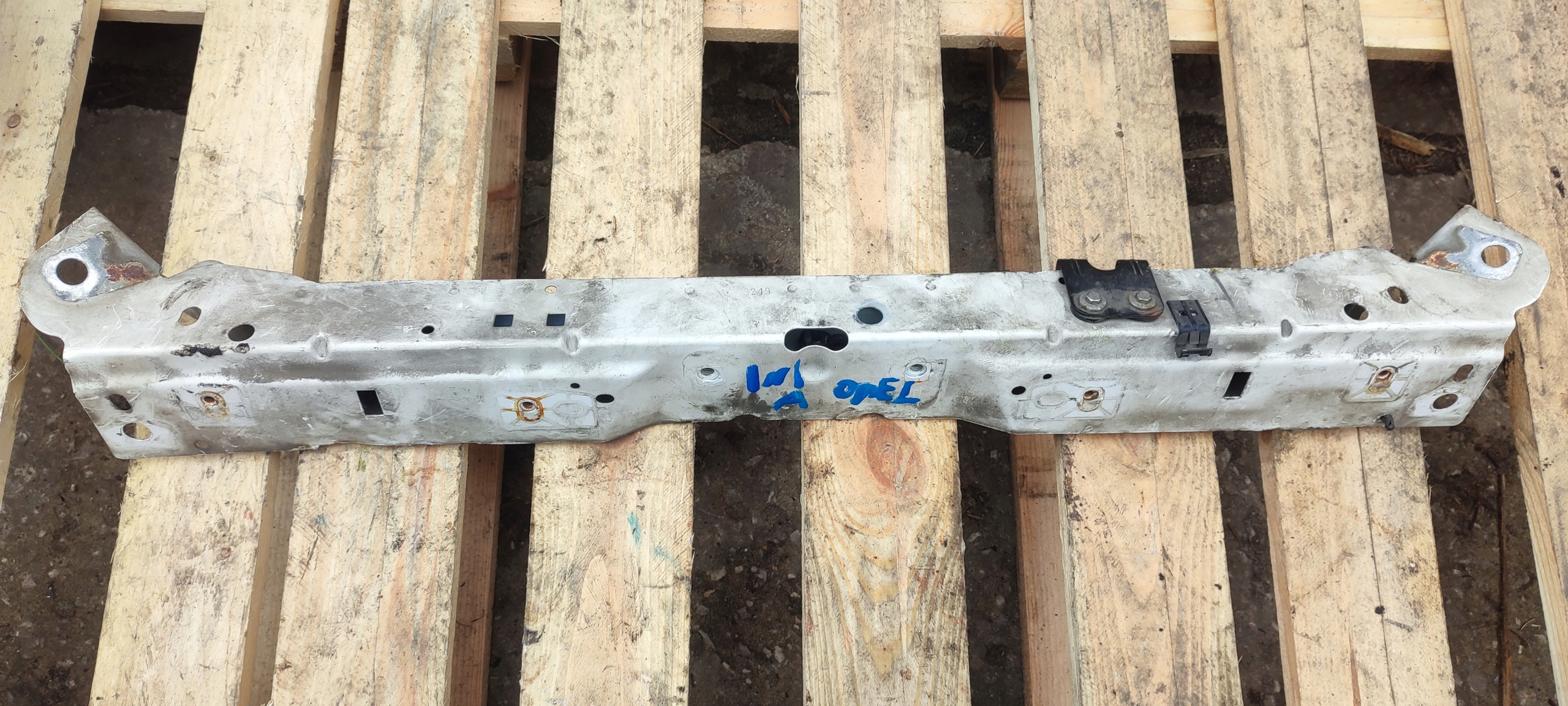 front upper panel front OPEL INSIGNIA A Z40R