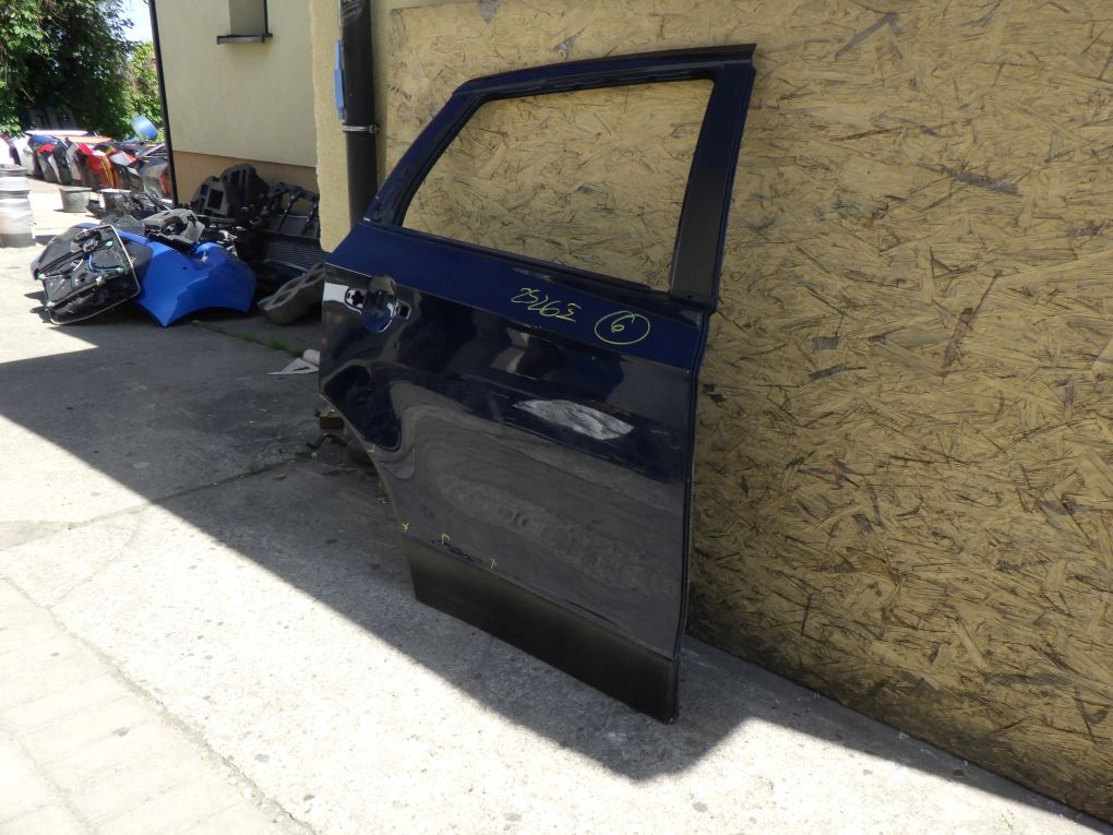 SUZUKI SX4 S CROSS door right rear.