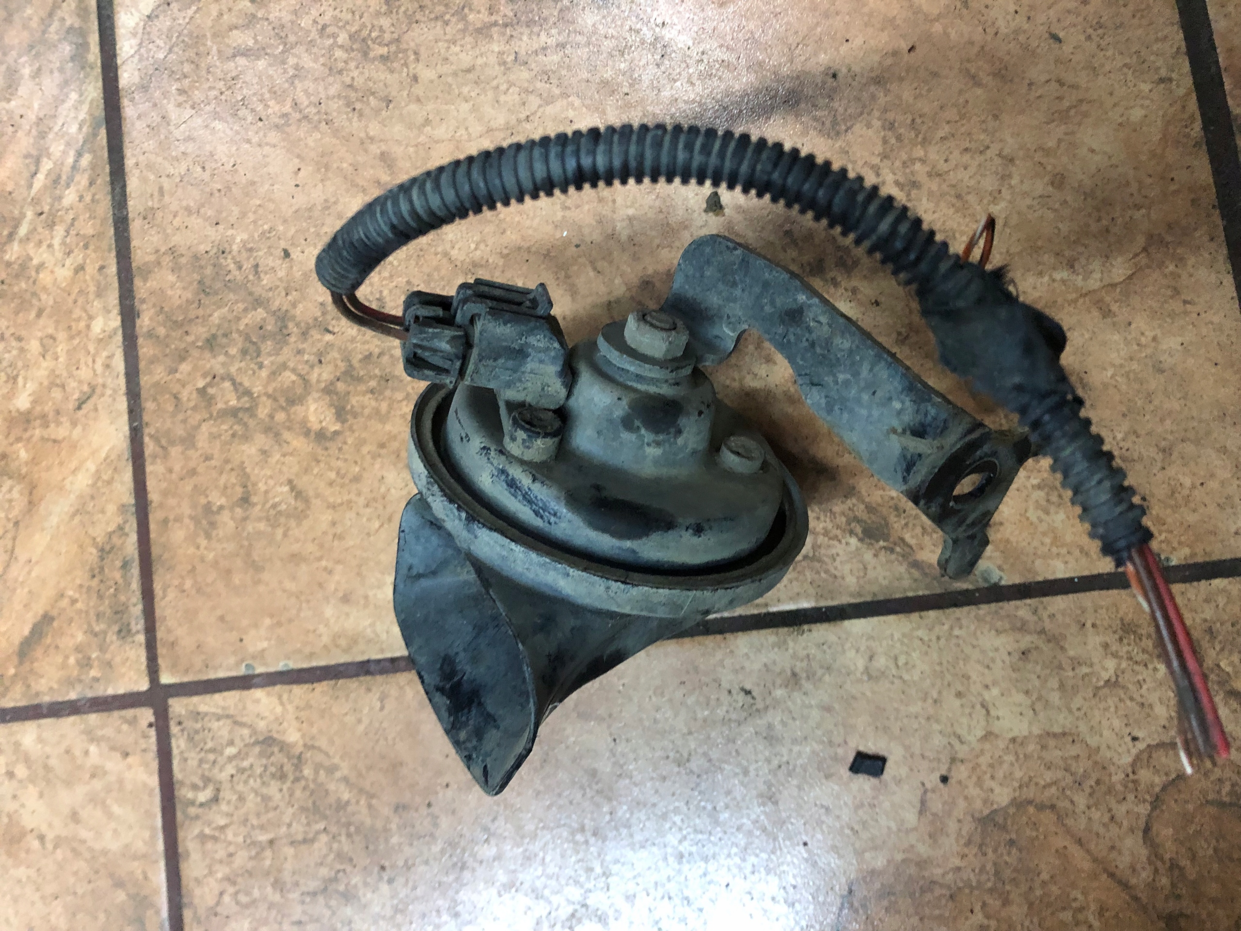 KLAKSON VECTRA C 2.2DTI 03R.KOMBI Typ samochodu Samochody osobowe