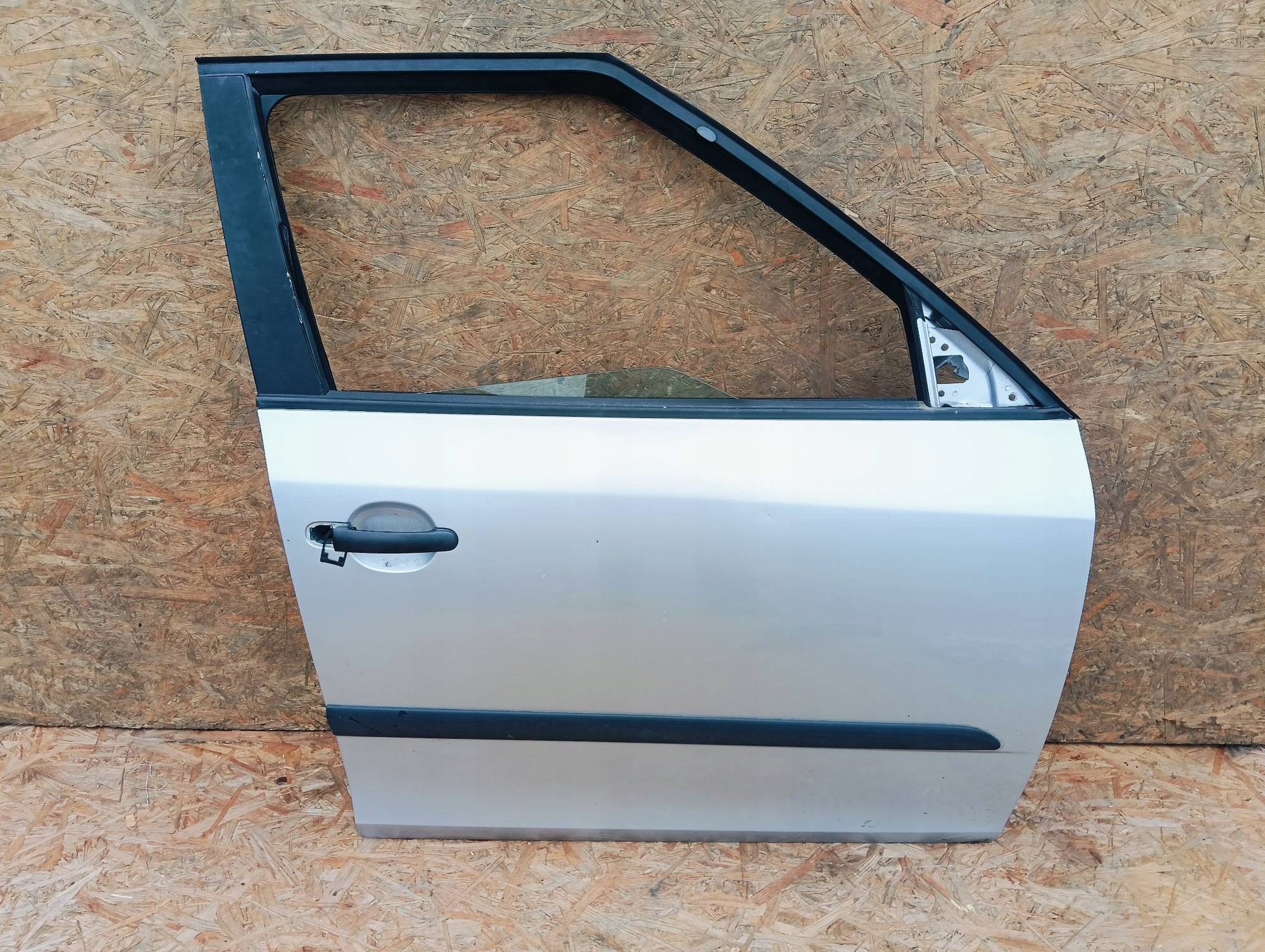 door right front SKODA FABIA II 1.2 B LAK: 9156