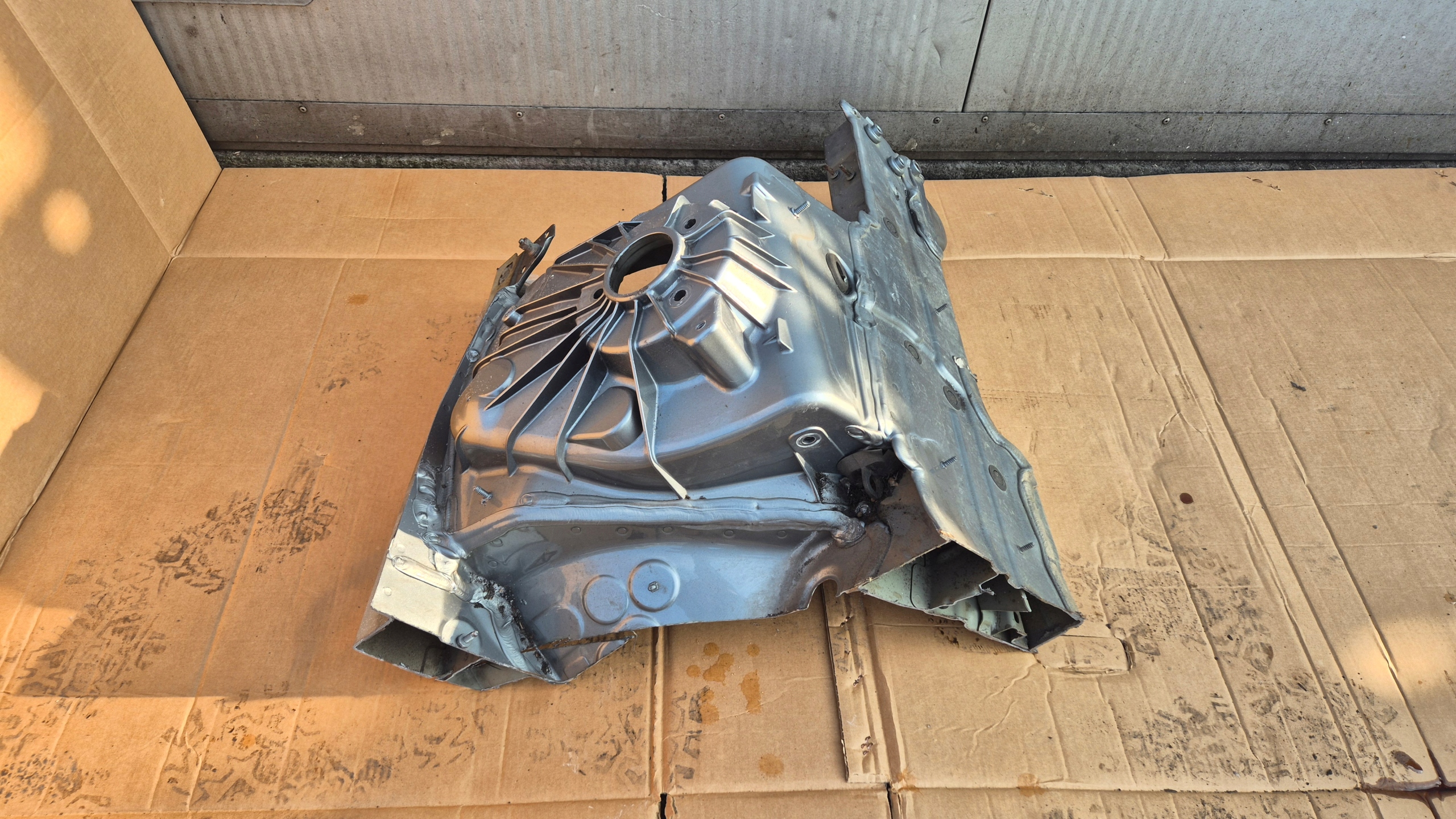 quarter front front left 792 MERCEDES C W205