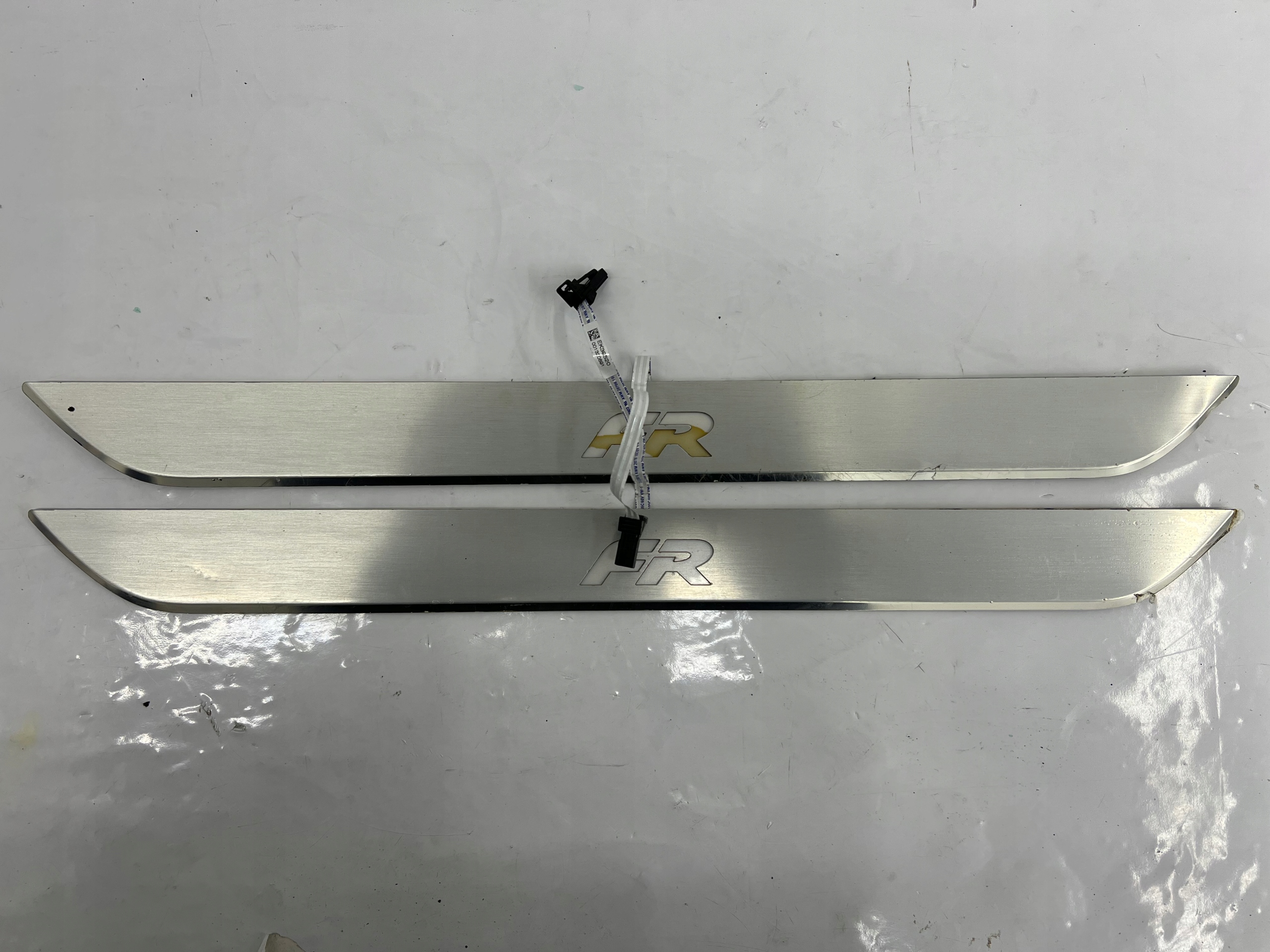 moulding threshold 2X LED SEAT LEON IV FR 20- 5FA947417A
