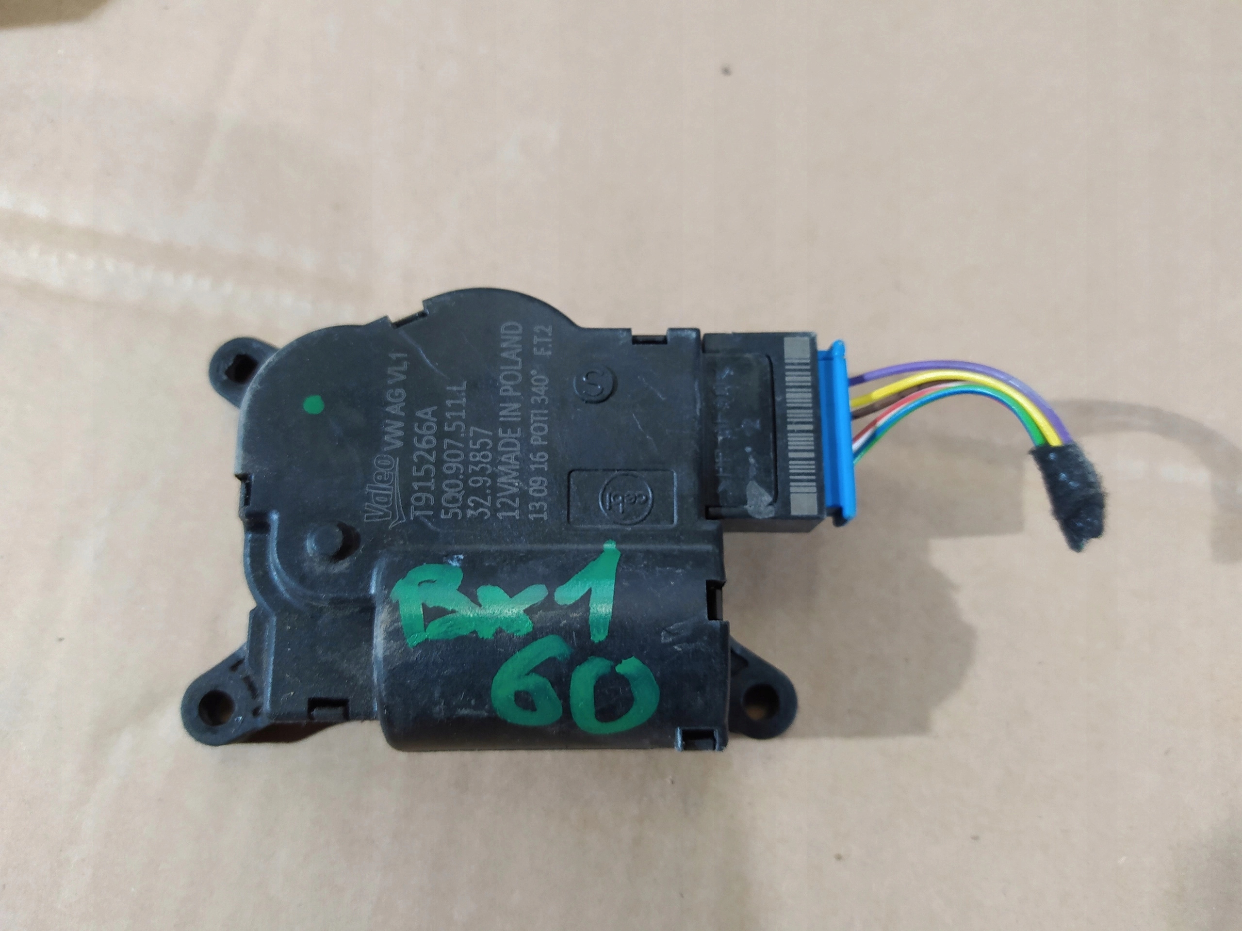 SILNICZEK NAWIEWU AUDI SKODA VW 5Q0907511L