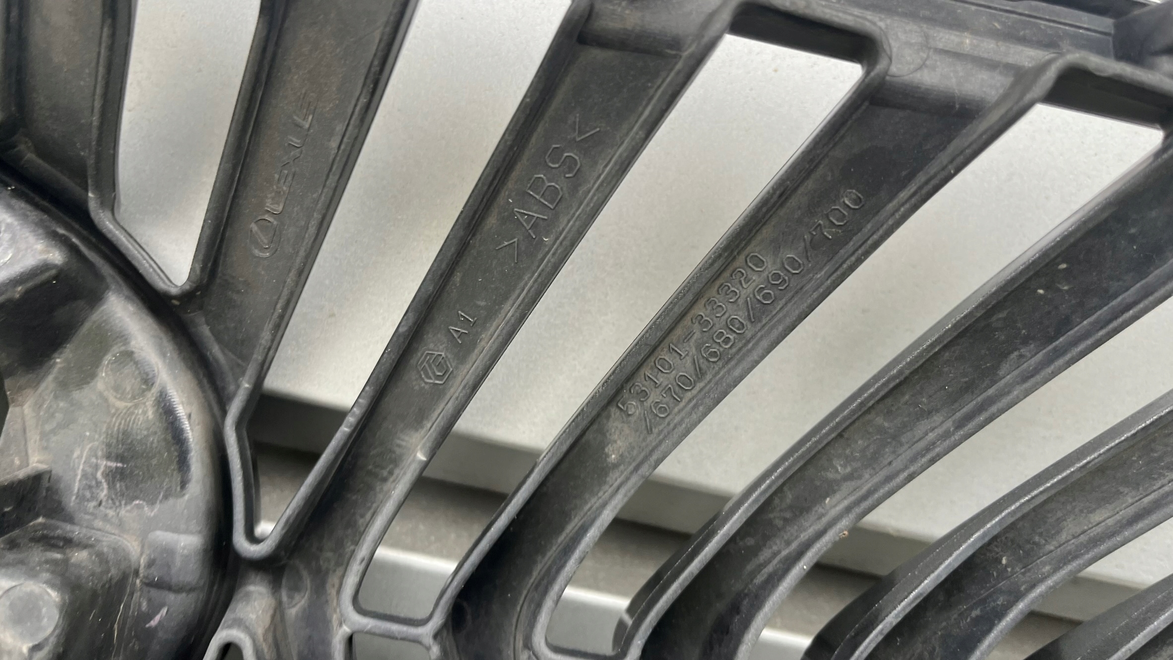 Lexus ES XZ1L Kühlergrill FRONTGRILL Kühlergitter 53112334905311233 - Thumbnail 10