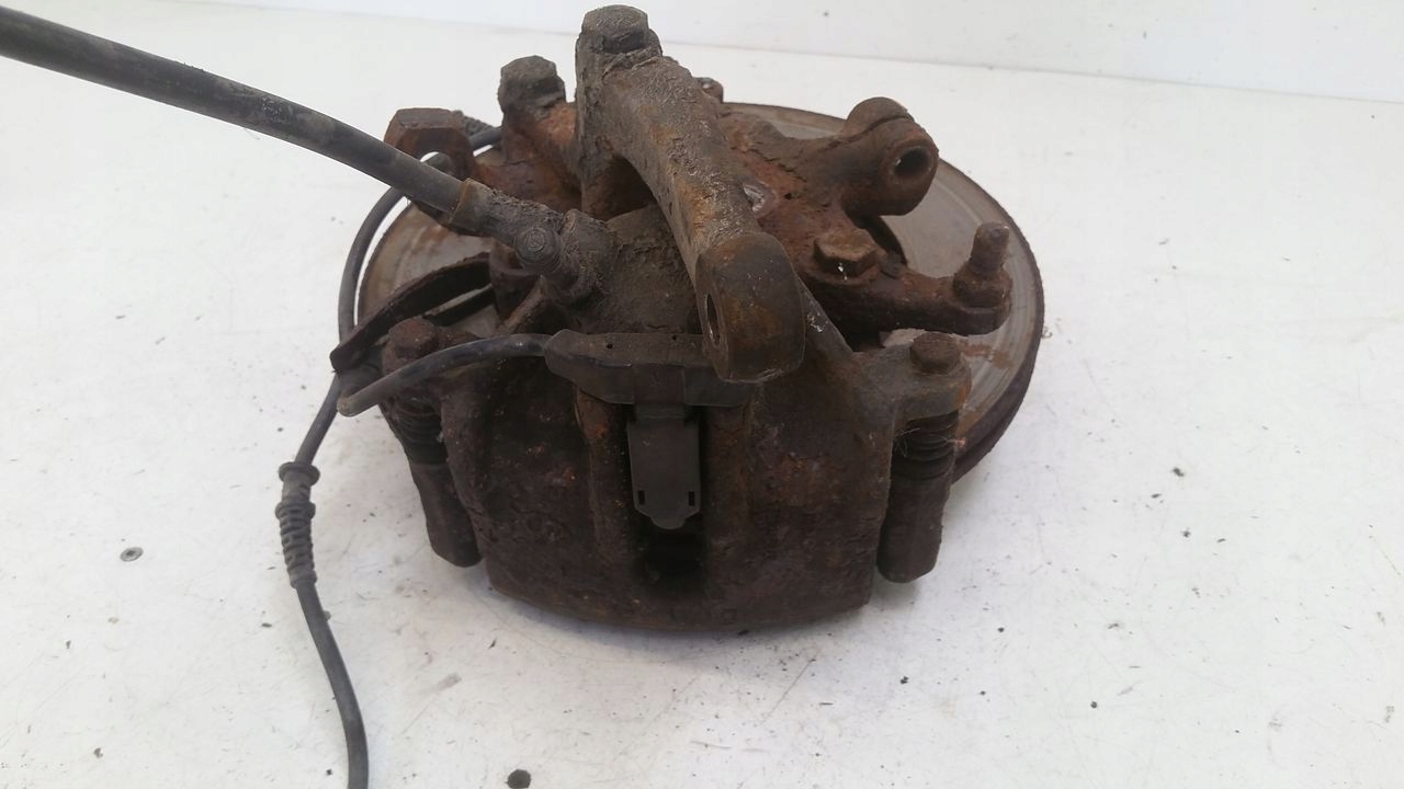 swing front front left Mercedes W124 2,2